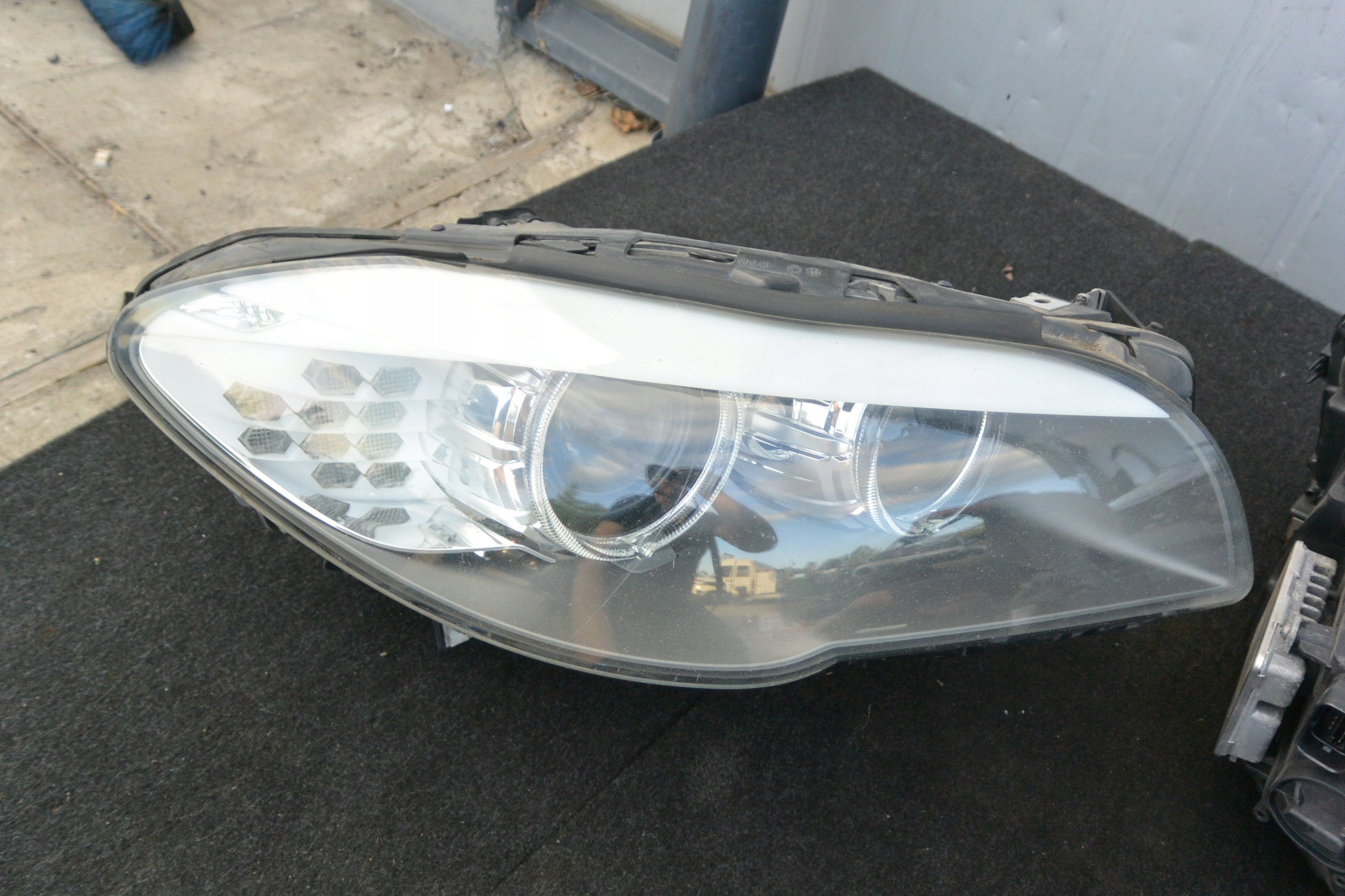 BMW F10 F11 XENON non-setting left right REFLEKTOR light front EUROPA