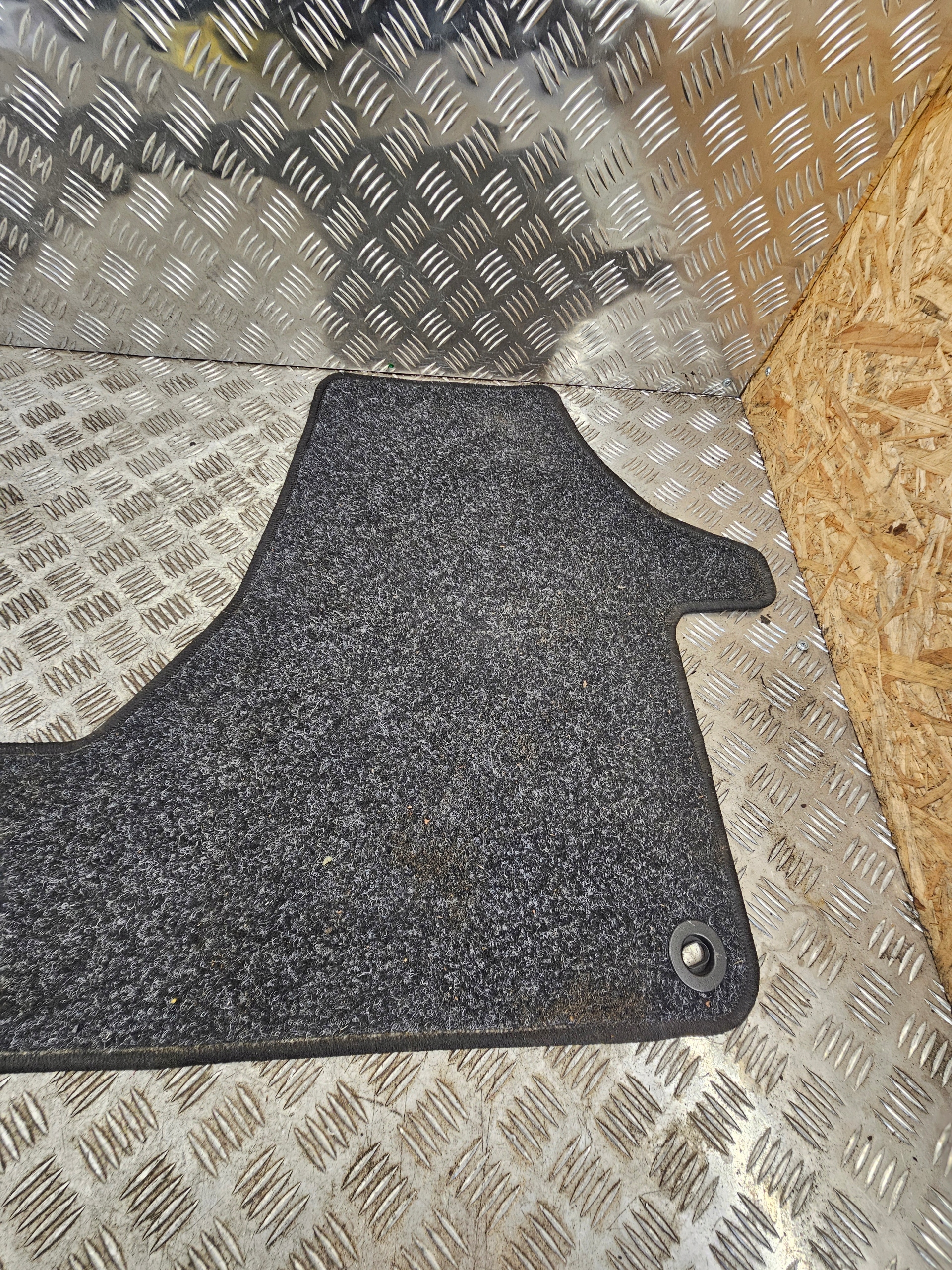 VW T5 T6 mat front left right WELUROWE black,