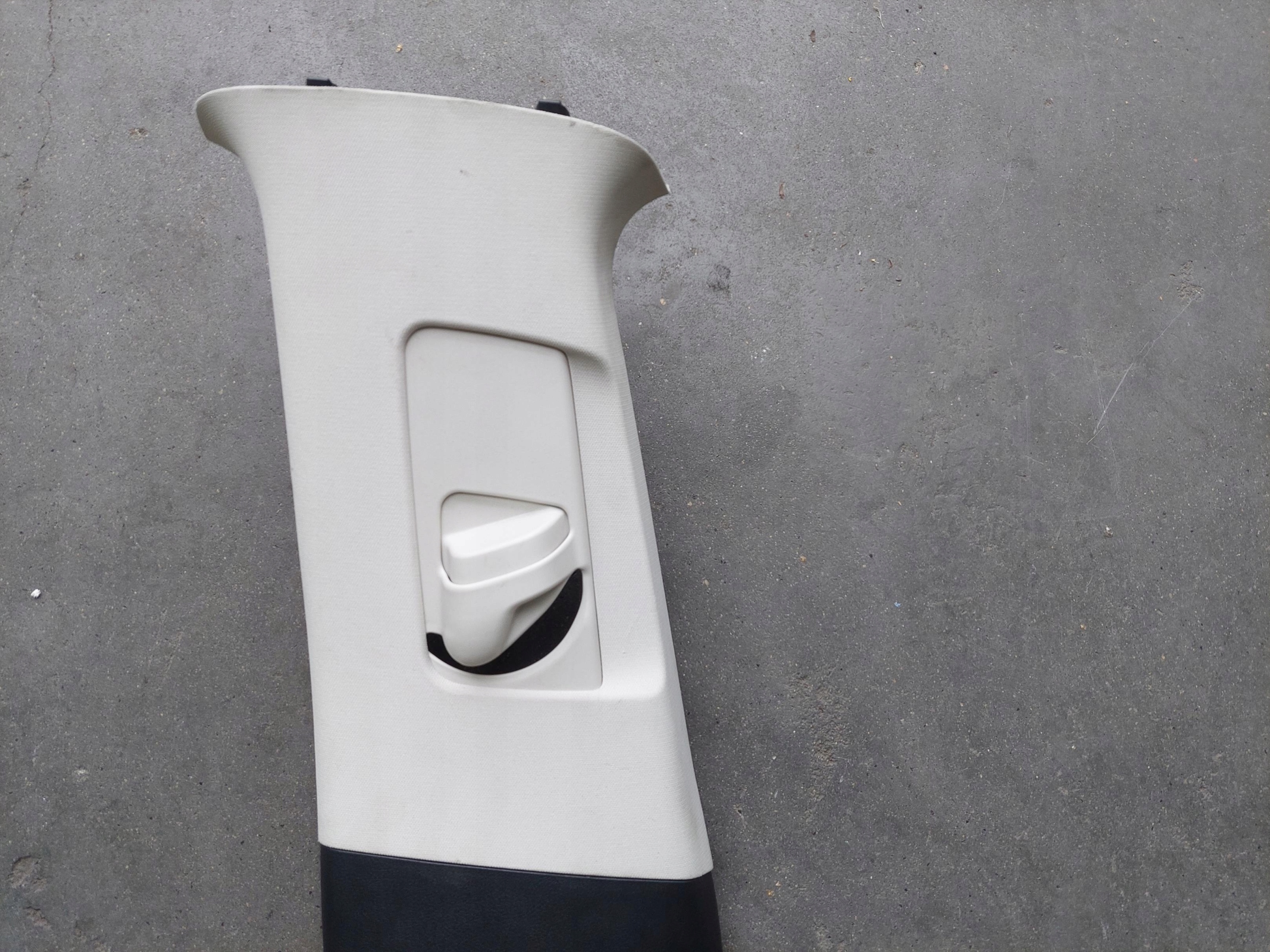 Blende Abdeckung SLUPKA B links LEXUS ES VII 7 300 H