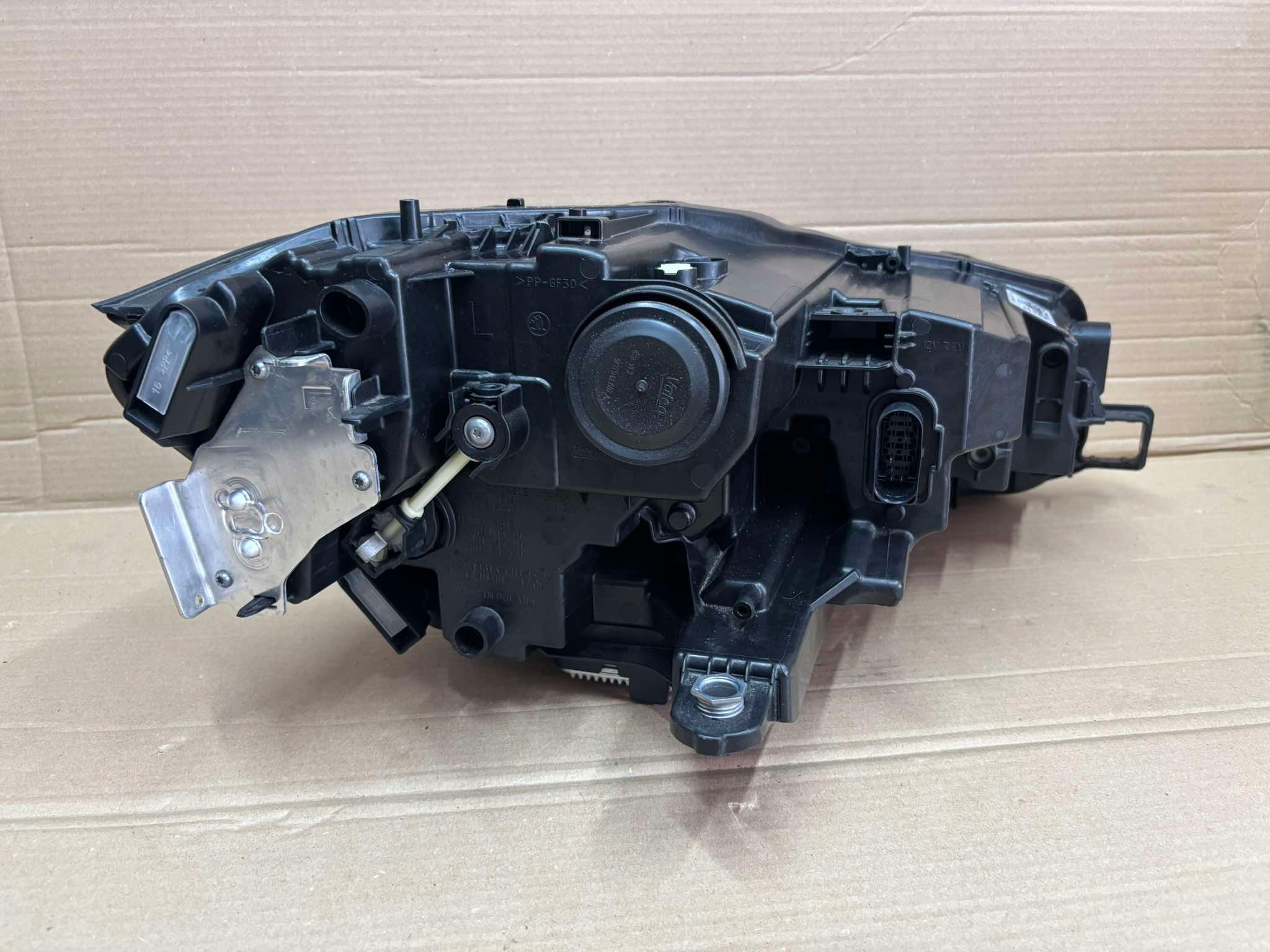 light FULL LED CRYSTAL LIGHTING left front SKODA SUPERB IV 3P1941015