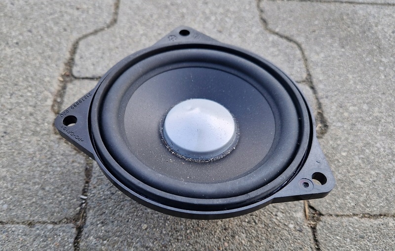 BMW F20 F30 динамик HARMAN KARDON 9368383