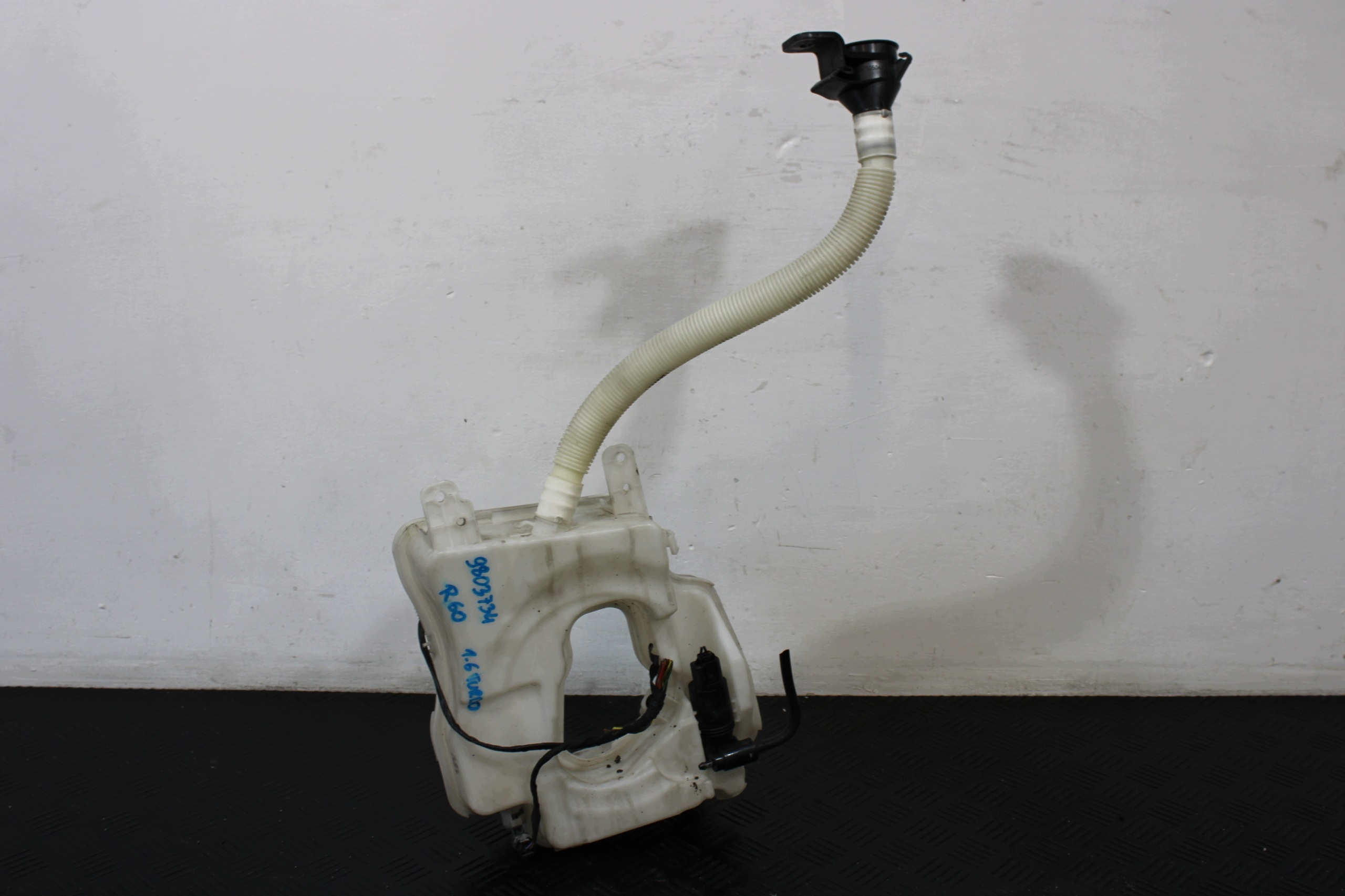 washer fluid tank 9803734 MINI COUNTRYMAN R60 S