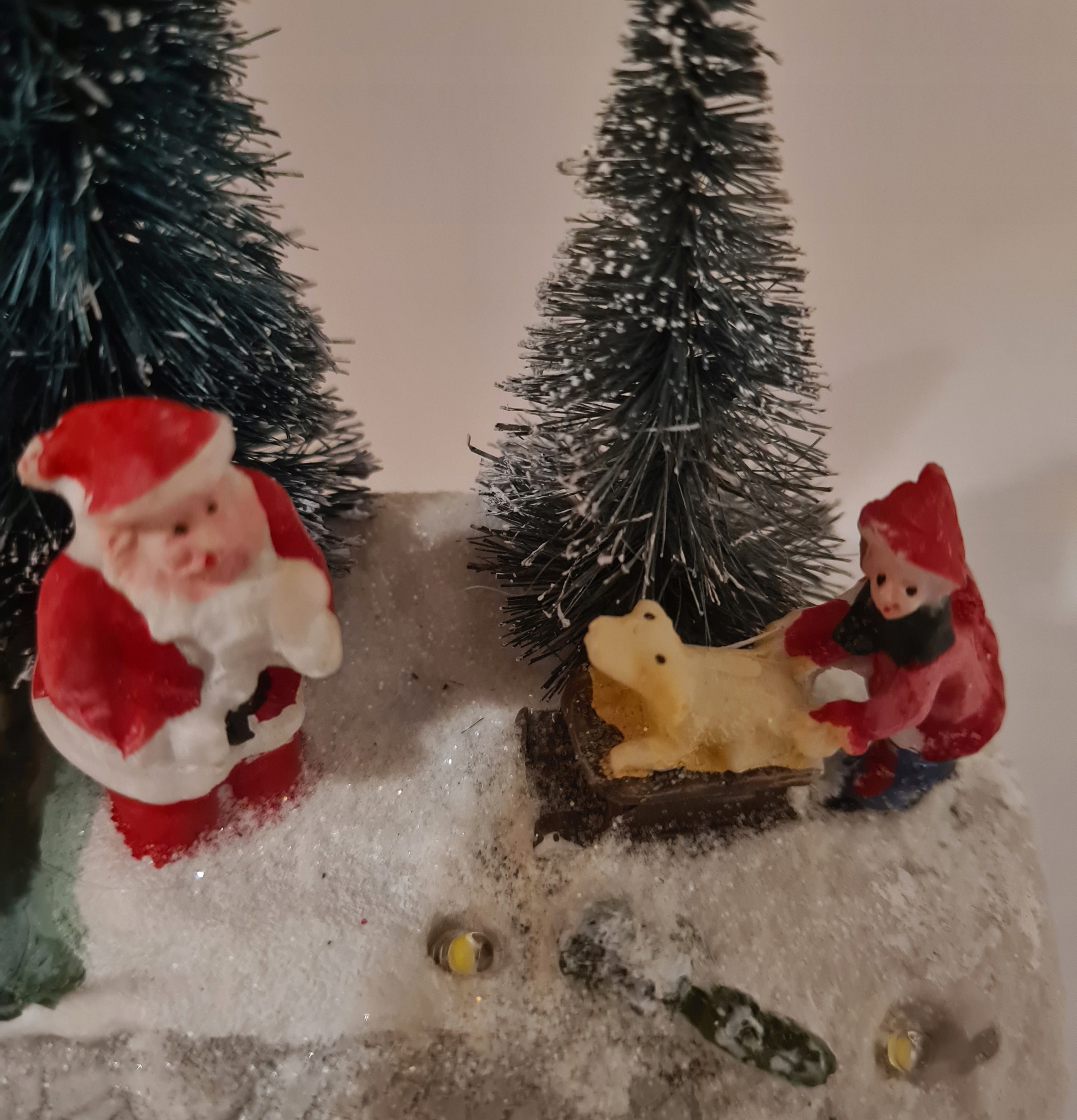 WIOSKA SCENKA ŚWIĄTECZNA MAGIC 3XLED MIKOŁAJ Kod producenta 1290