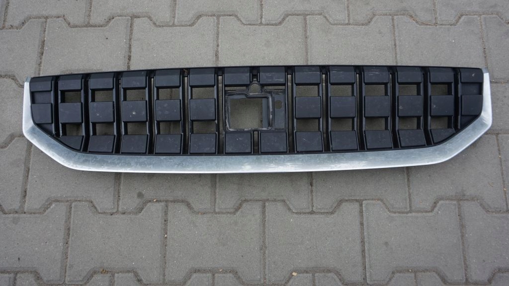 VOLVO POLESTAR 2 ORYGINALNY GRILL ATRAPA CHŁODNICY