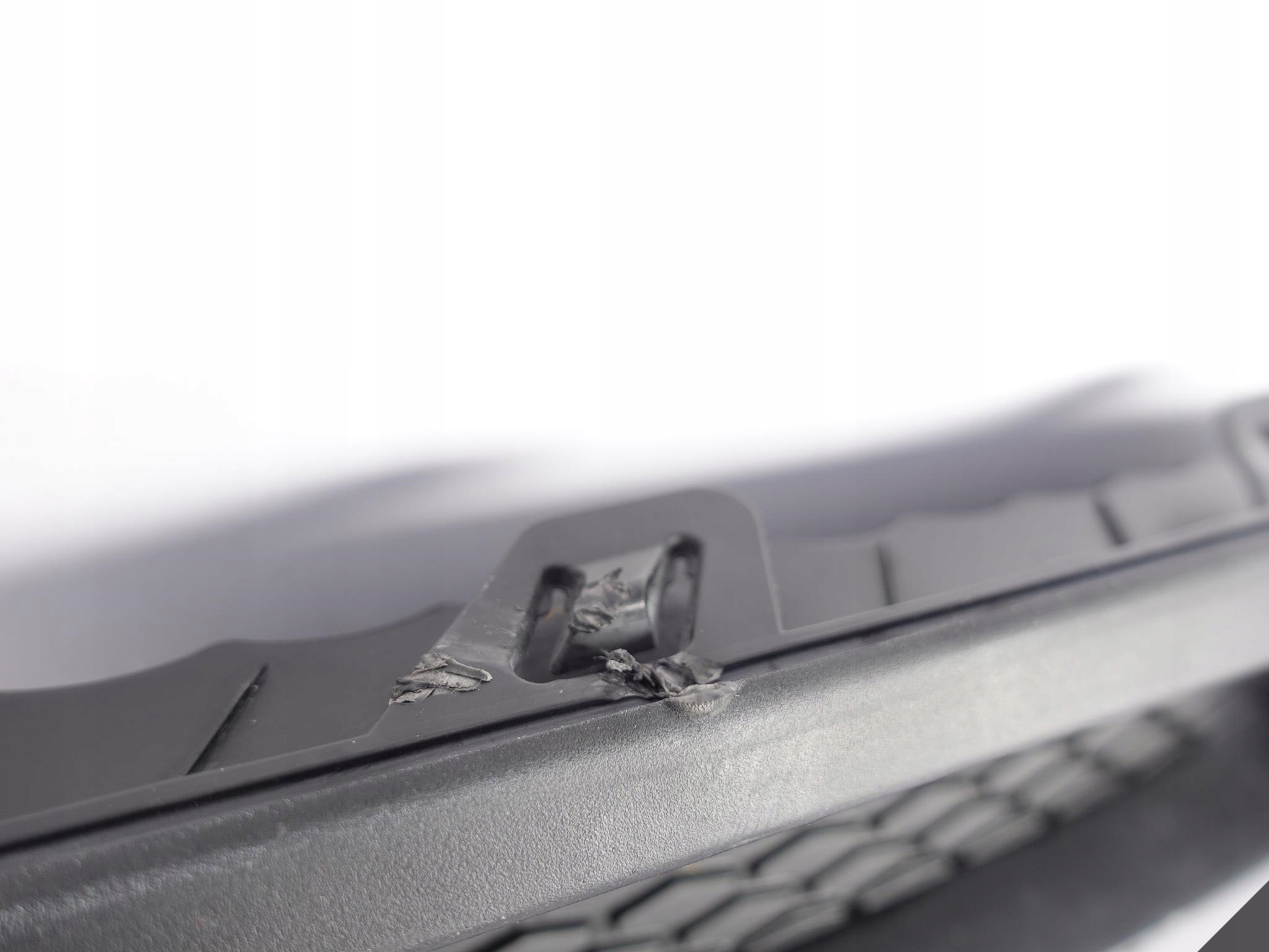 PORSCHE MACAN 95B LIFT 18- grid moulding cover R