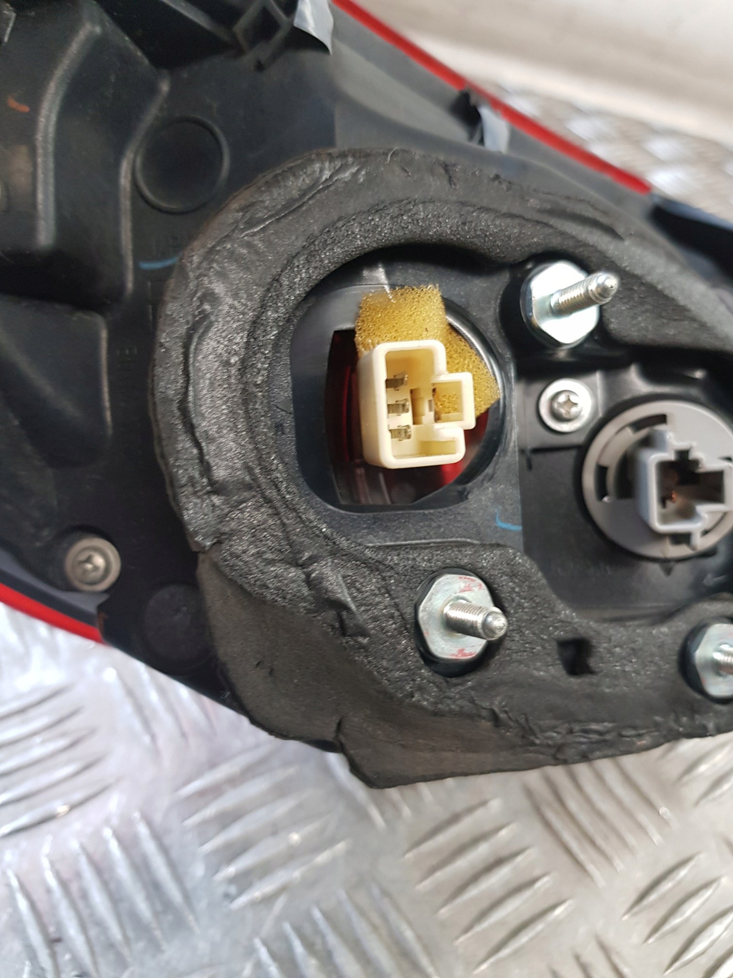 light right rear part 220-41981 MAZDA III BM 2013r
