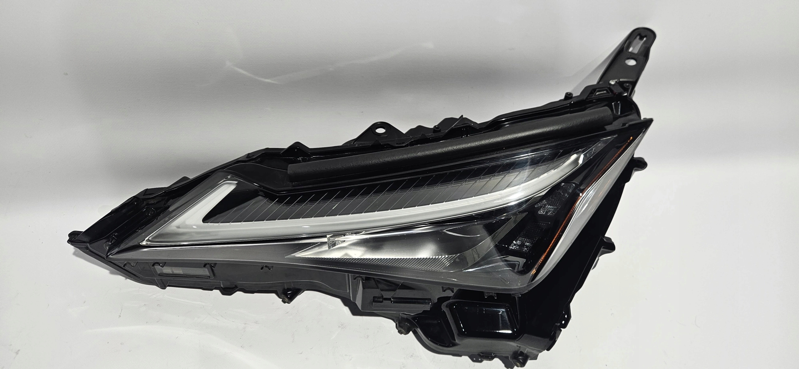 light left front LED LEXUS UX 18-22 EUROPA original