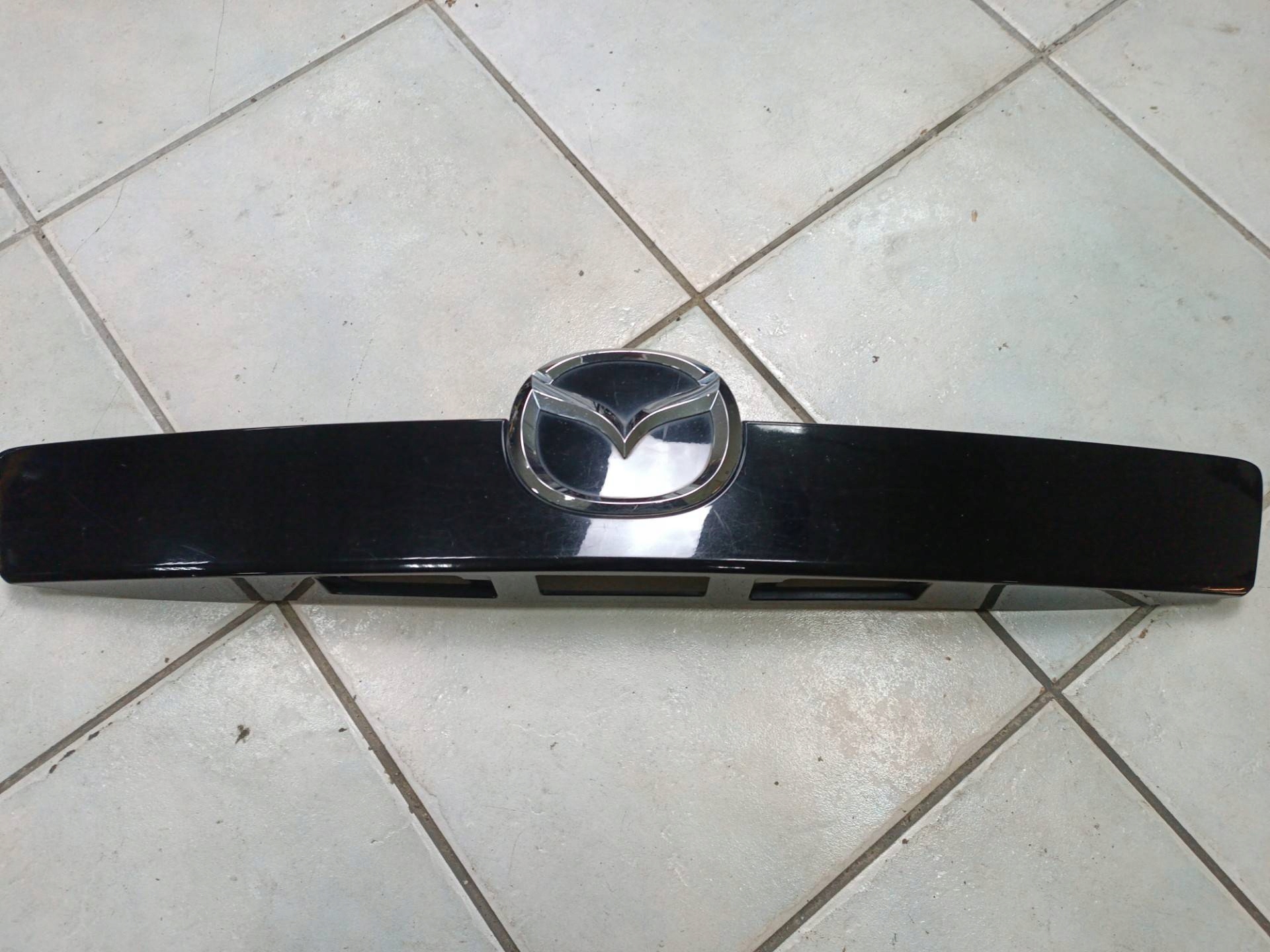 Moulage du capot Mazda CX-9 facelift 2009 TD1150811