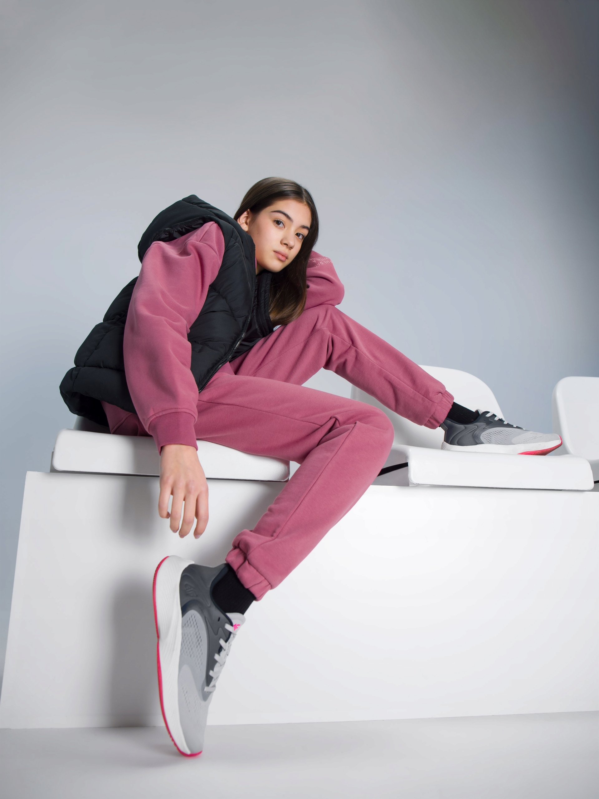 

Spodnie Dresowe 4F 4FJSS23TTROF544-56S-146