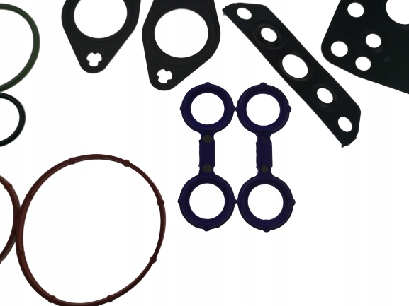 USZCZELKA CHLODNICZKI OLEJU 3 0 V6 MERCEDES ZESTAW