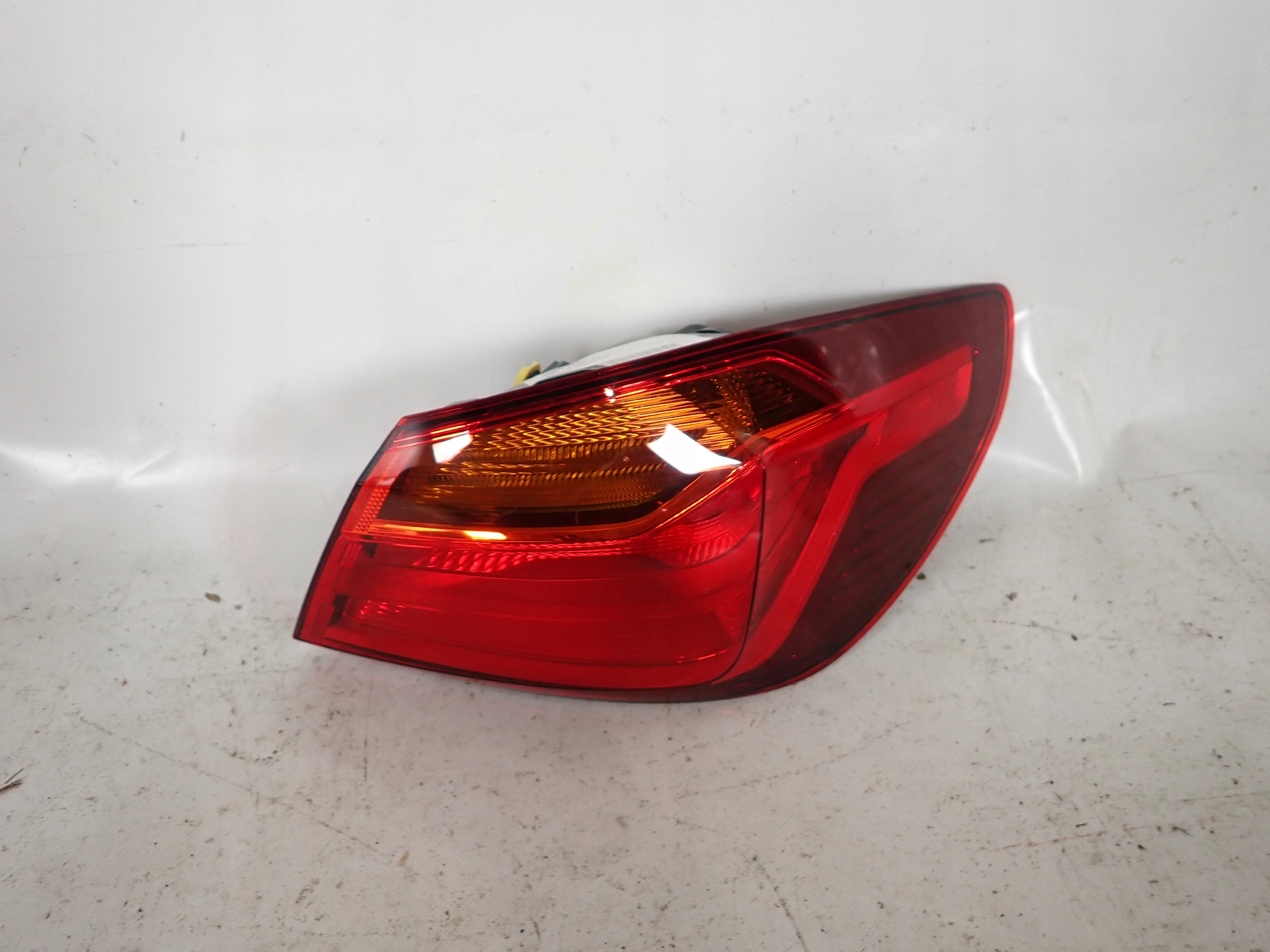 BMW 1 F40 19- light right rear part rear