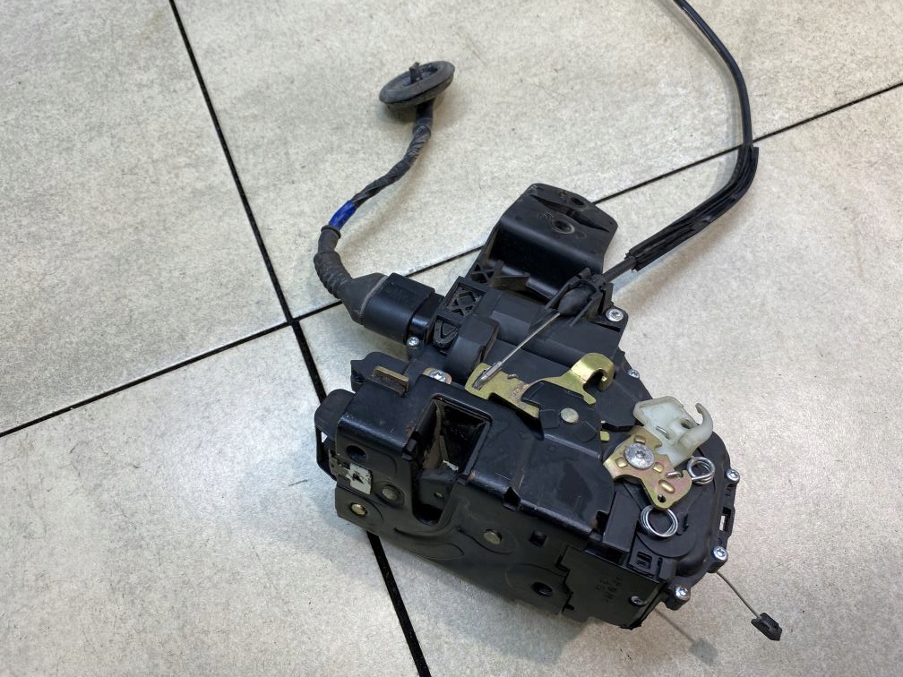 lock door right front VW PASSAT B5 16SKV002 8 PIN