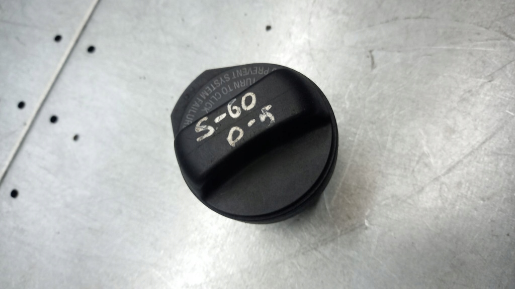 KOREK WLEWU PALIWA VOLVO S60