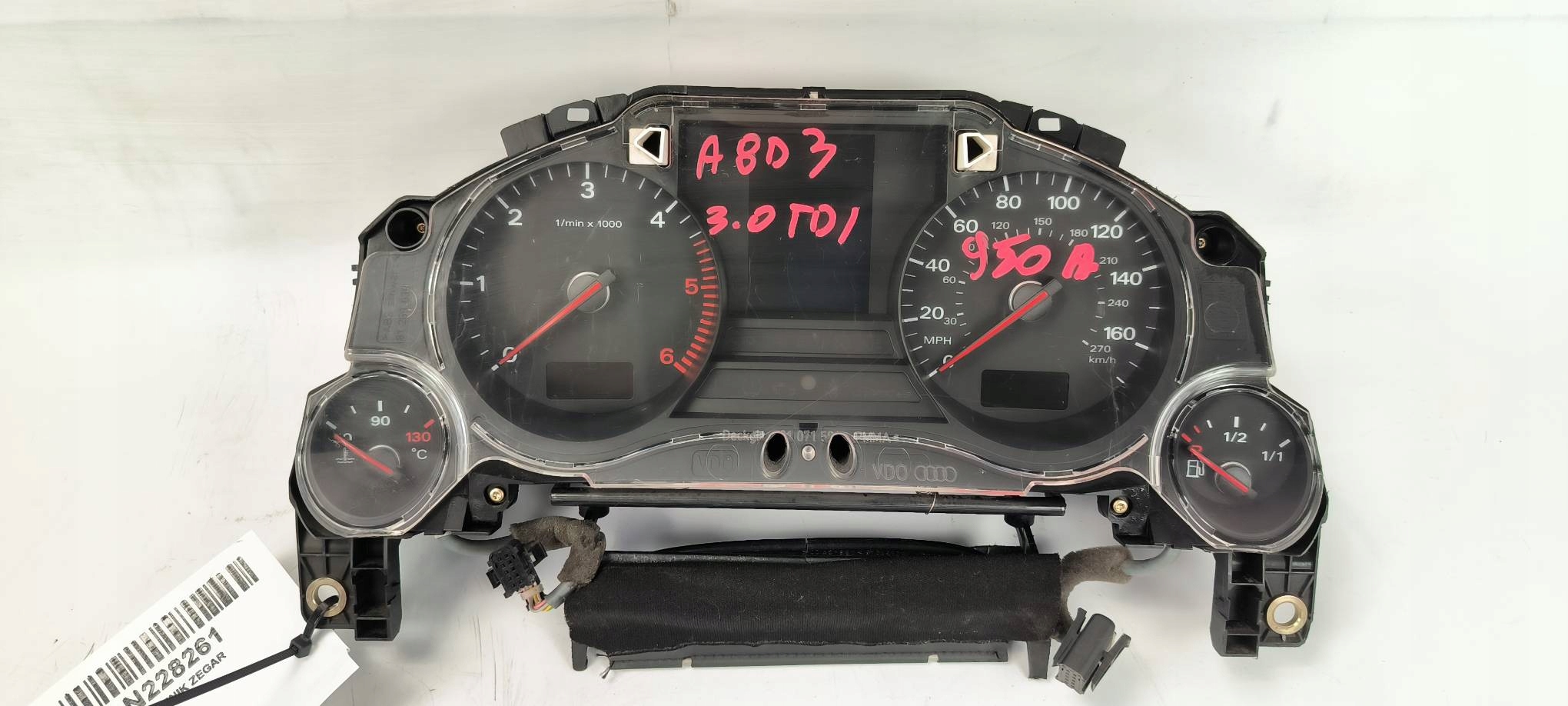budíky hodiny 4E0920950A AUDI A8 D3
