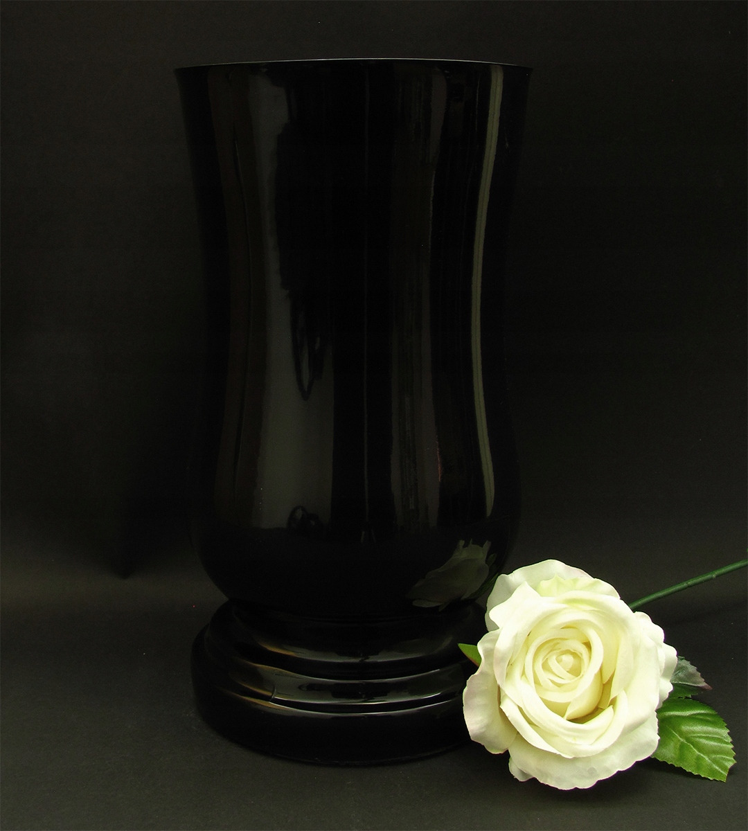 Wazon nagrobkowy czarny ciężki wazony nagrobne Marka bez marki