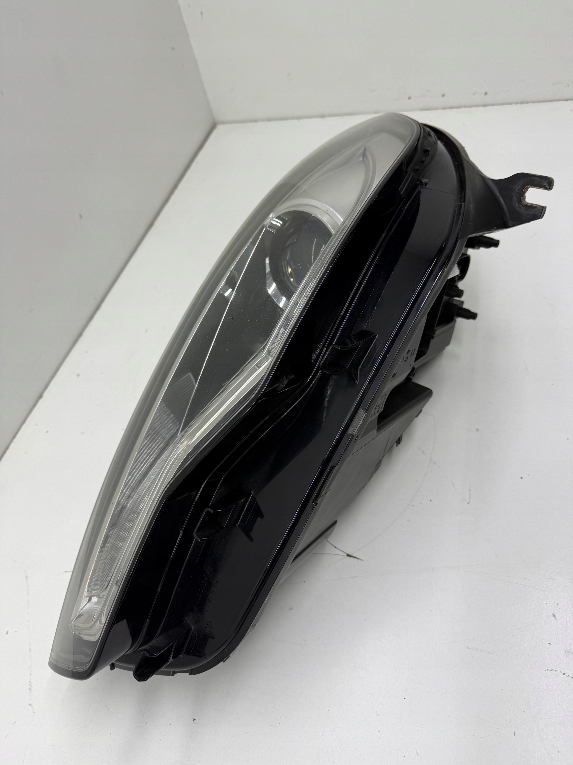 AUDI A6 C7 light reflektor left front BI-XENON XENON original!