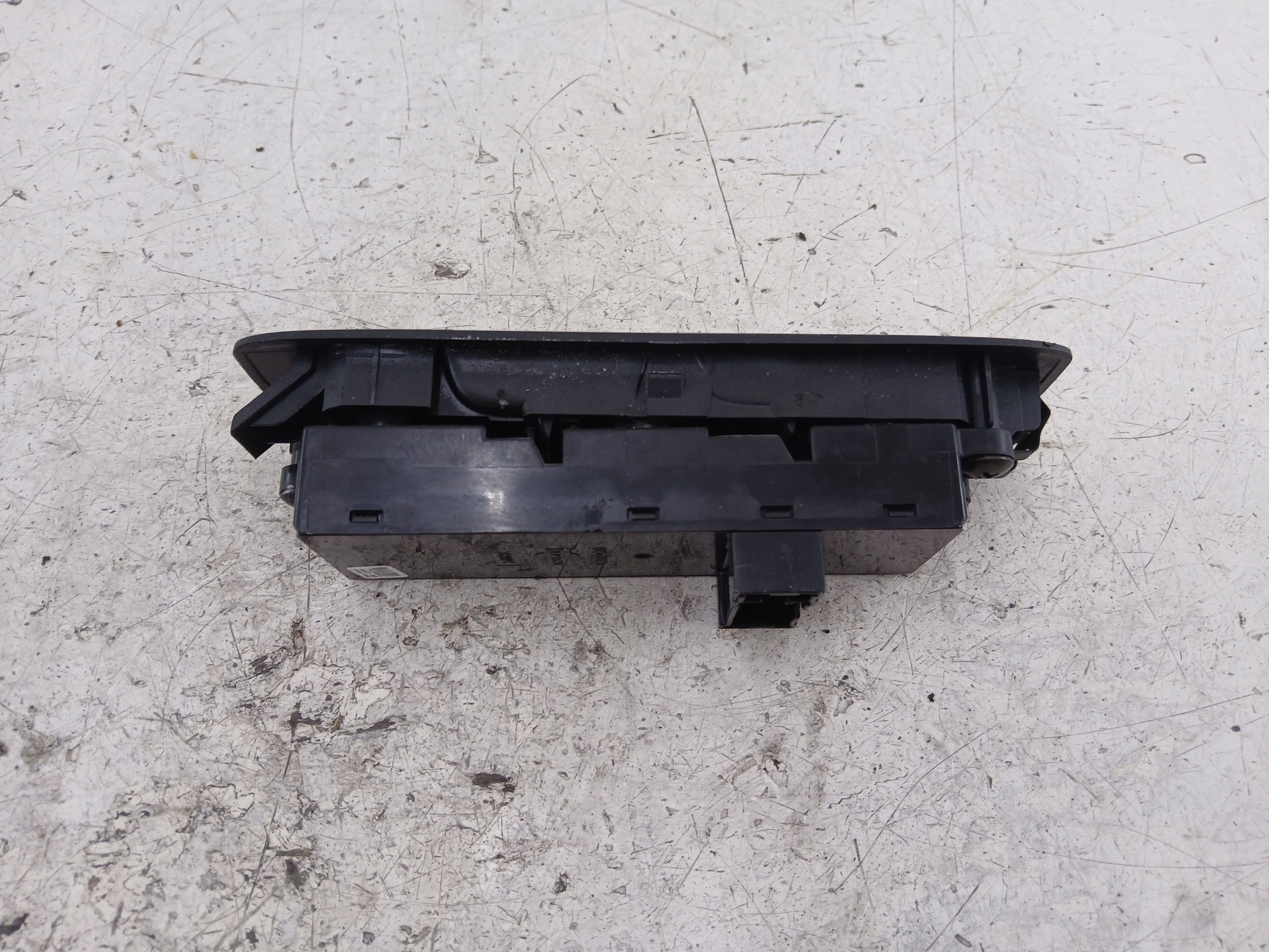 NISSAN PRIMERA P12 PANEL okna levý předek 25401AV640