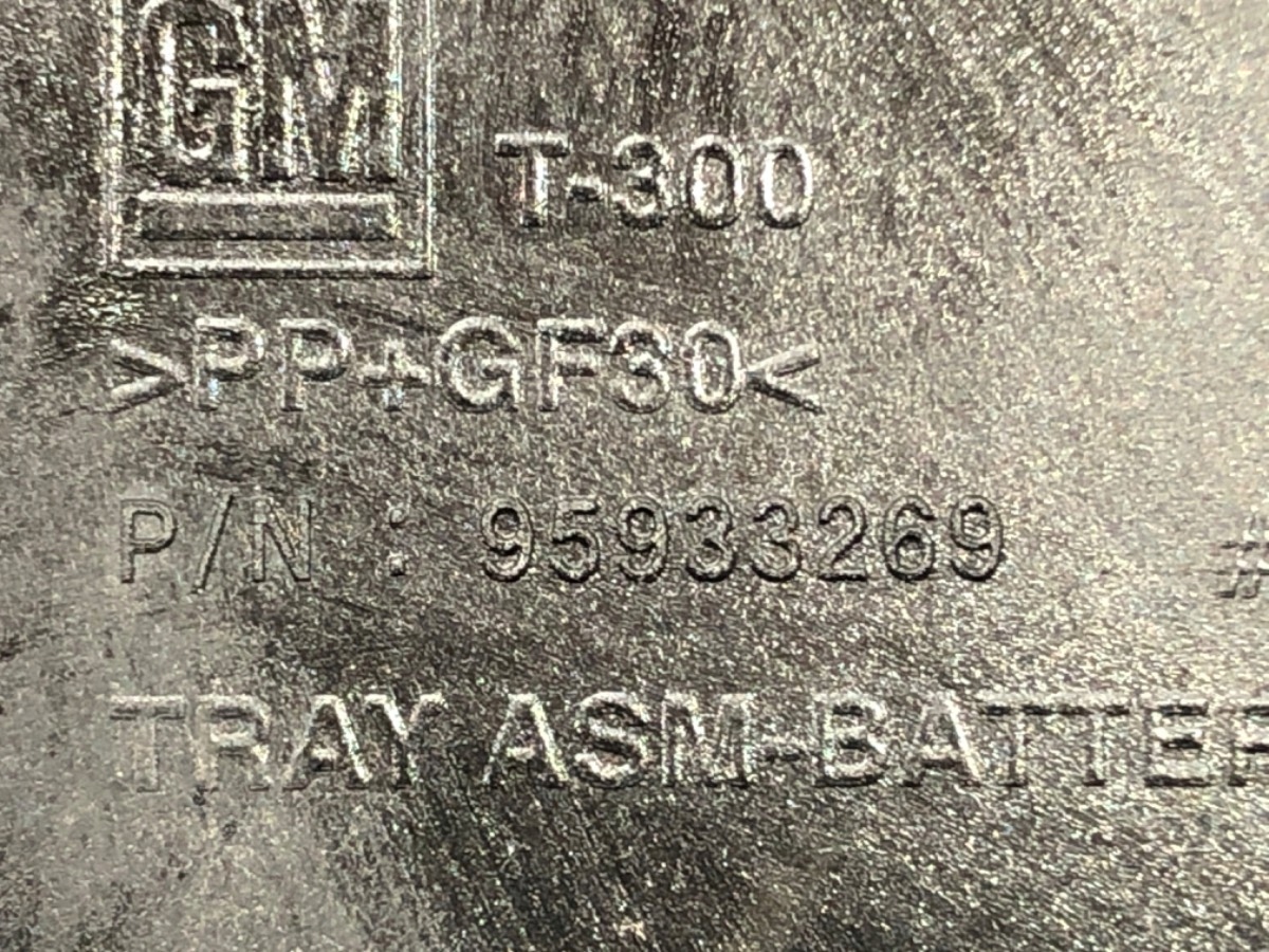 PODSTAWA AKUMULATORA CHEVROLET AVEO 11-22 95933269 Producent części OEM