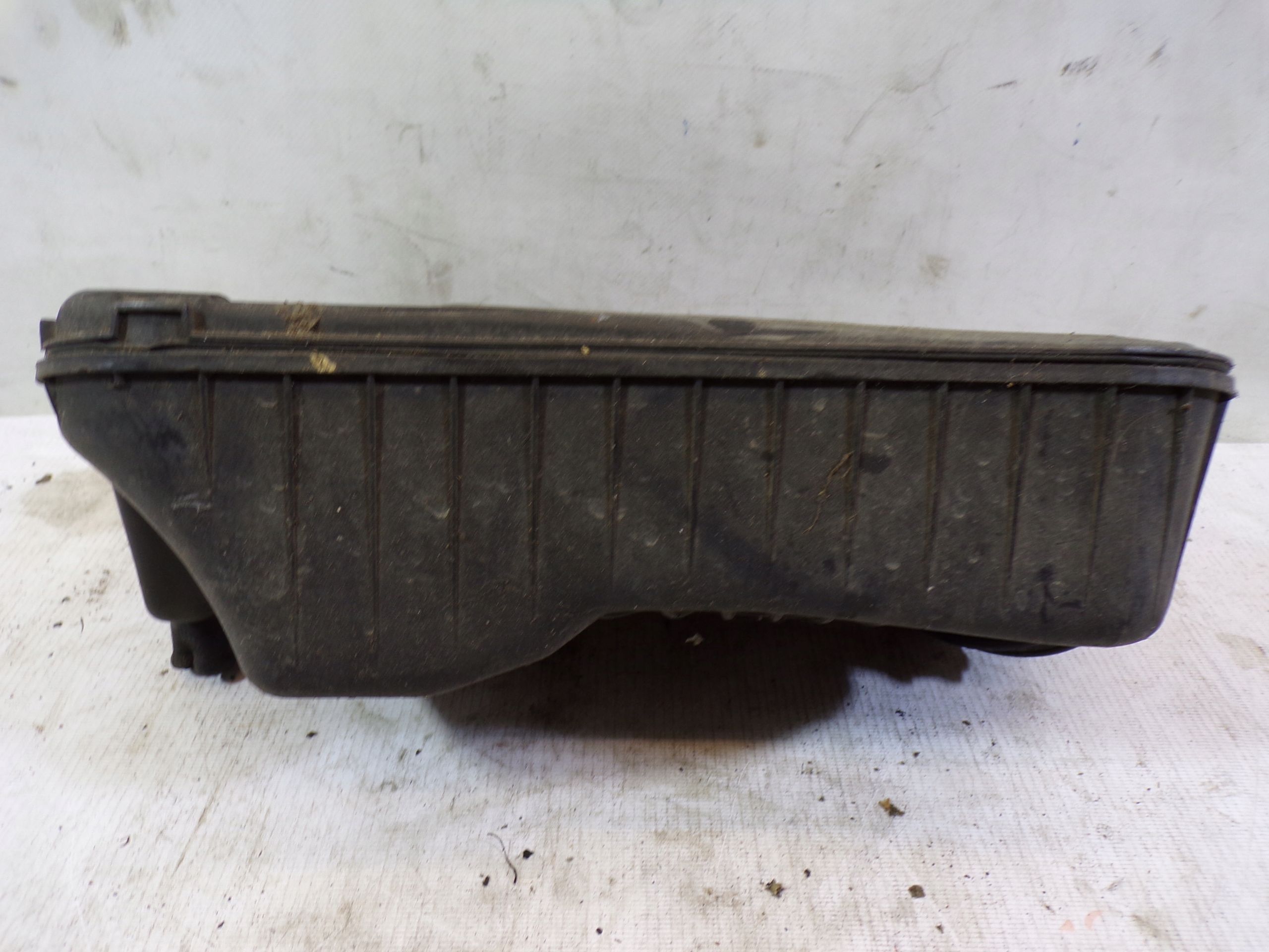 Gehäuse filter luft OPEL KADETT 2.0 GSI C20XE SFI 90324516