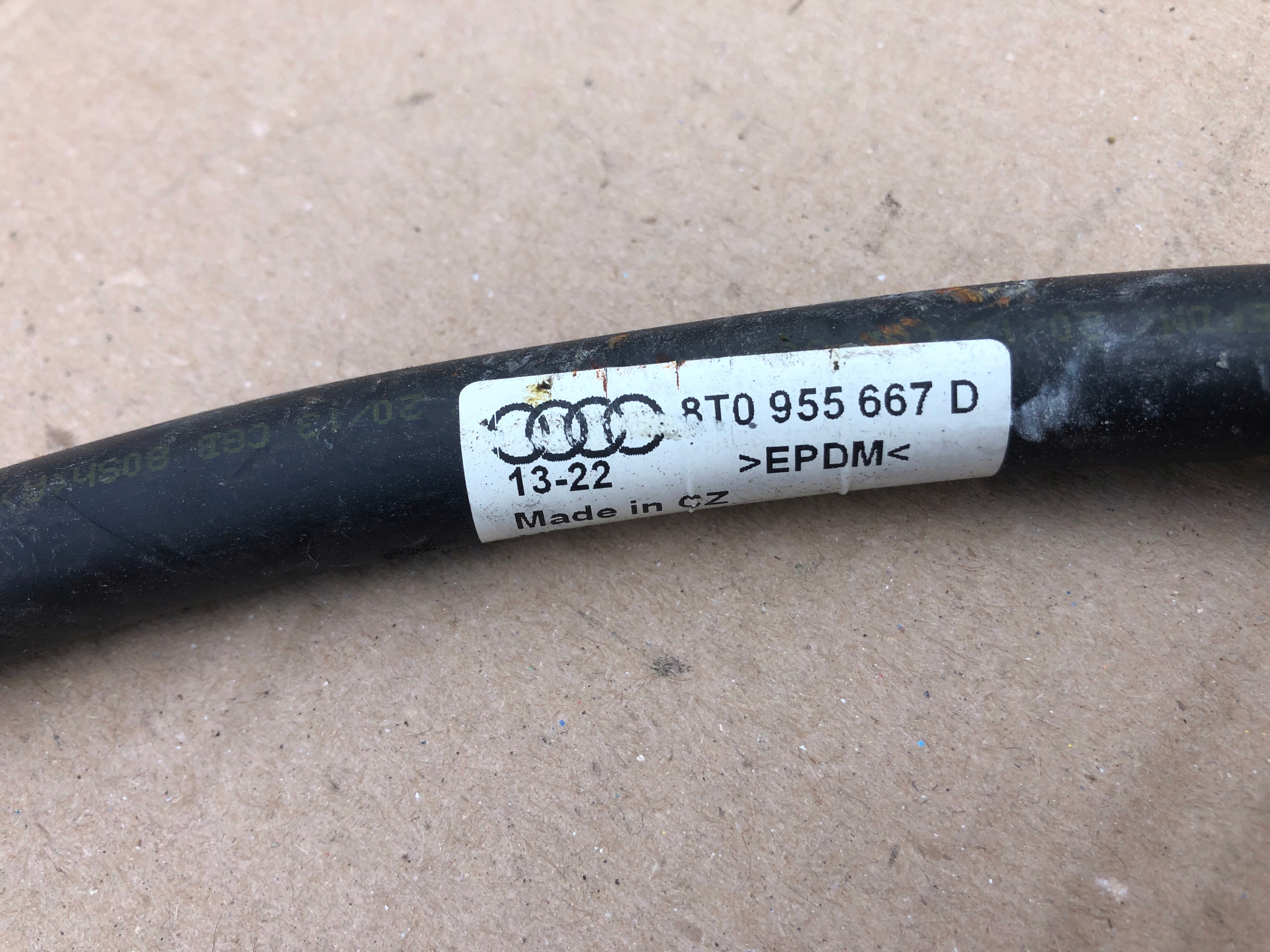 AUDI A5 A4 B8 hose WEZYK washers 8T0955667D