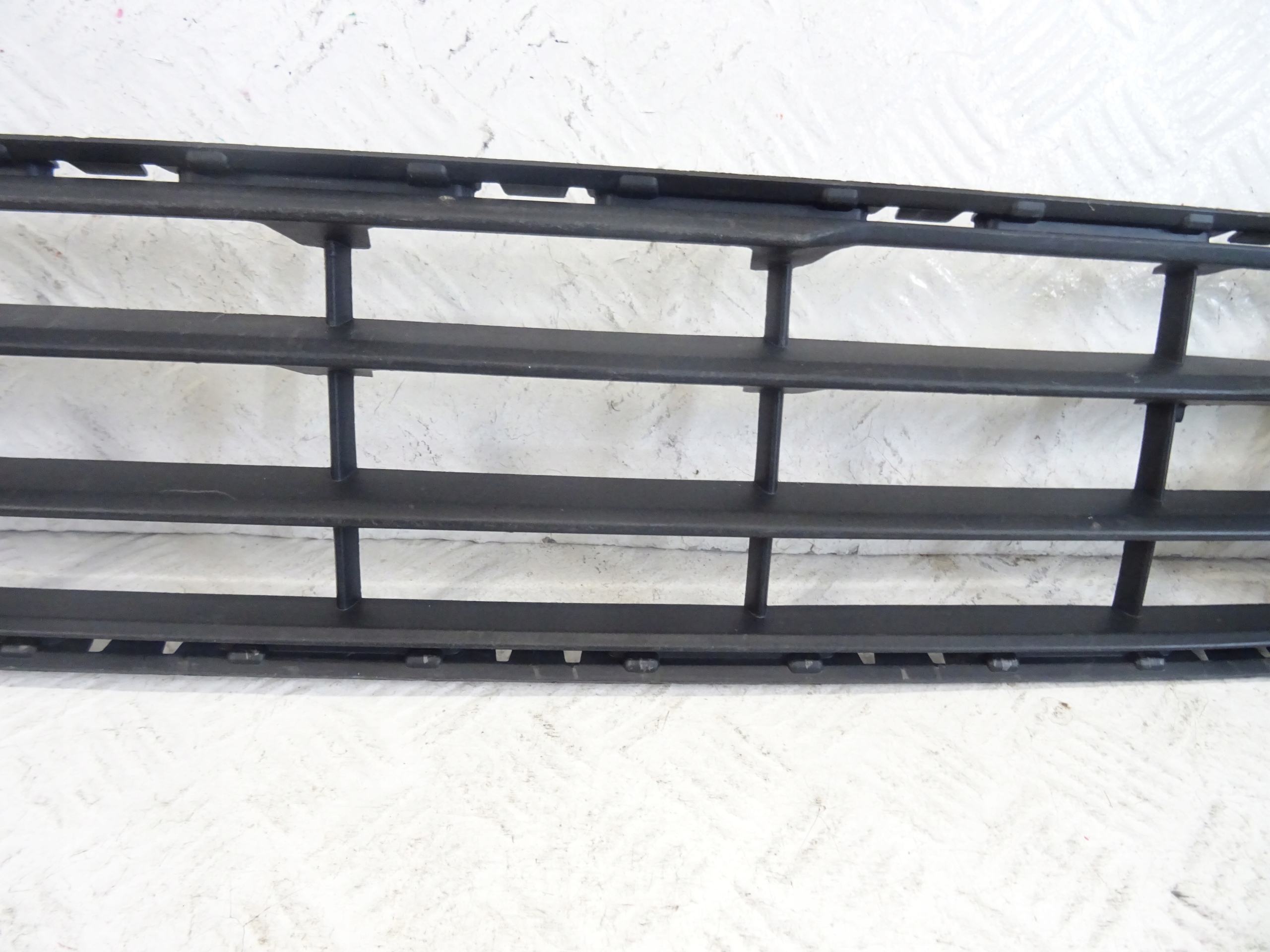 grid of a bumper front front central VOLVO XC60 II 31425175