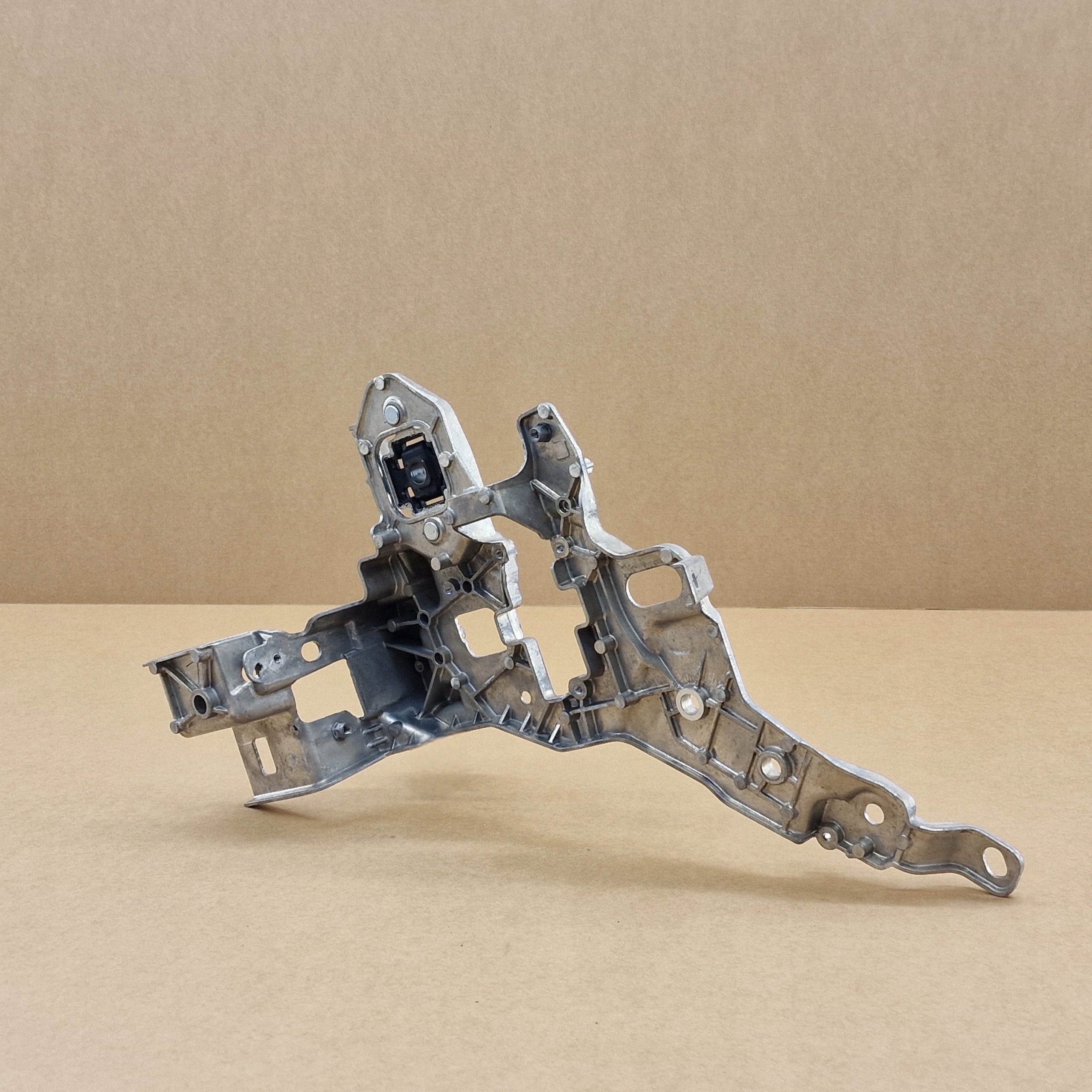 Droite OKULAR Console Armature Avant POLESTAR 3
