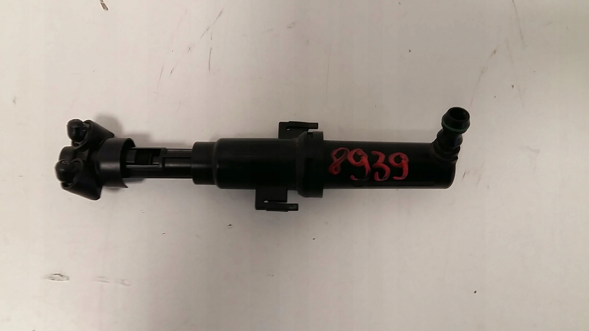 8R0955102 - Насос форсунки омывателя правый AUDI Q5 8R0 09-12