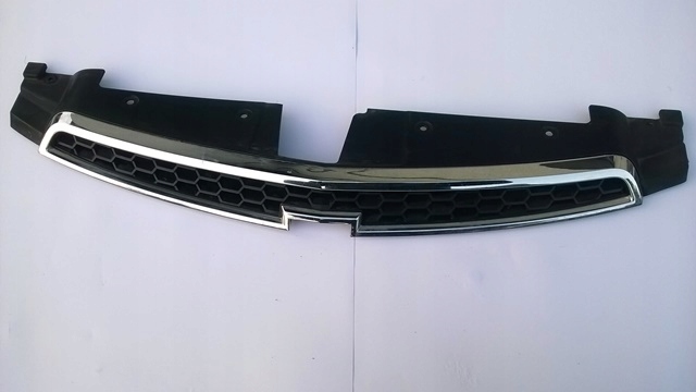 CHEVROLET CRUZE grill górny 96 832 951