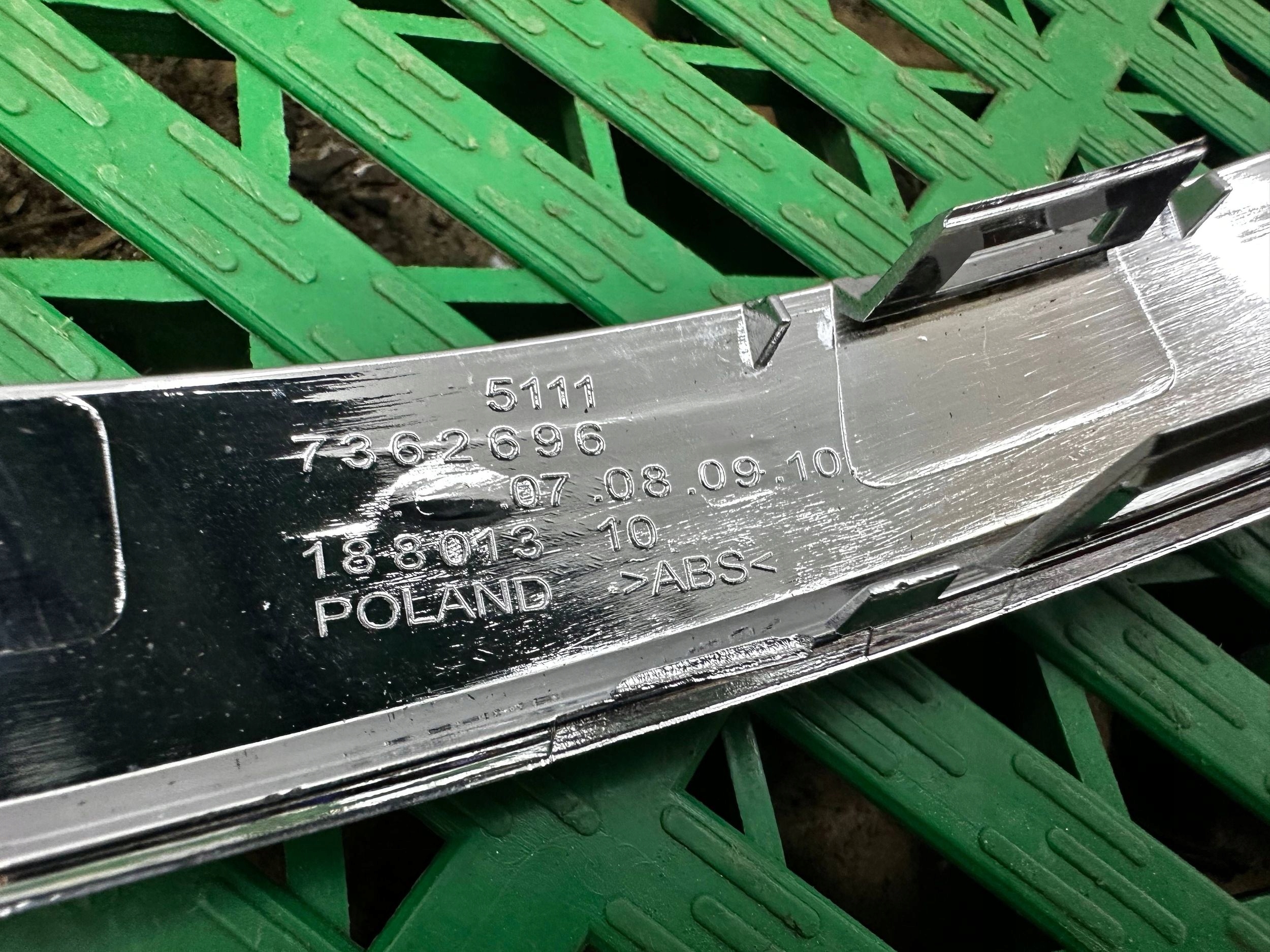lišta nárazníku předního BMW 7 G11 G12 7362696