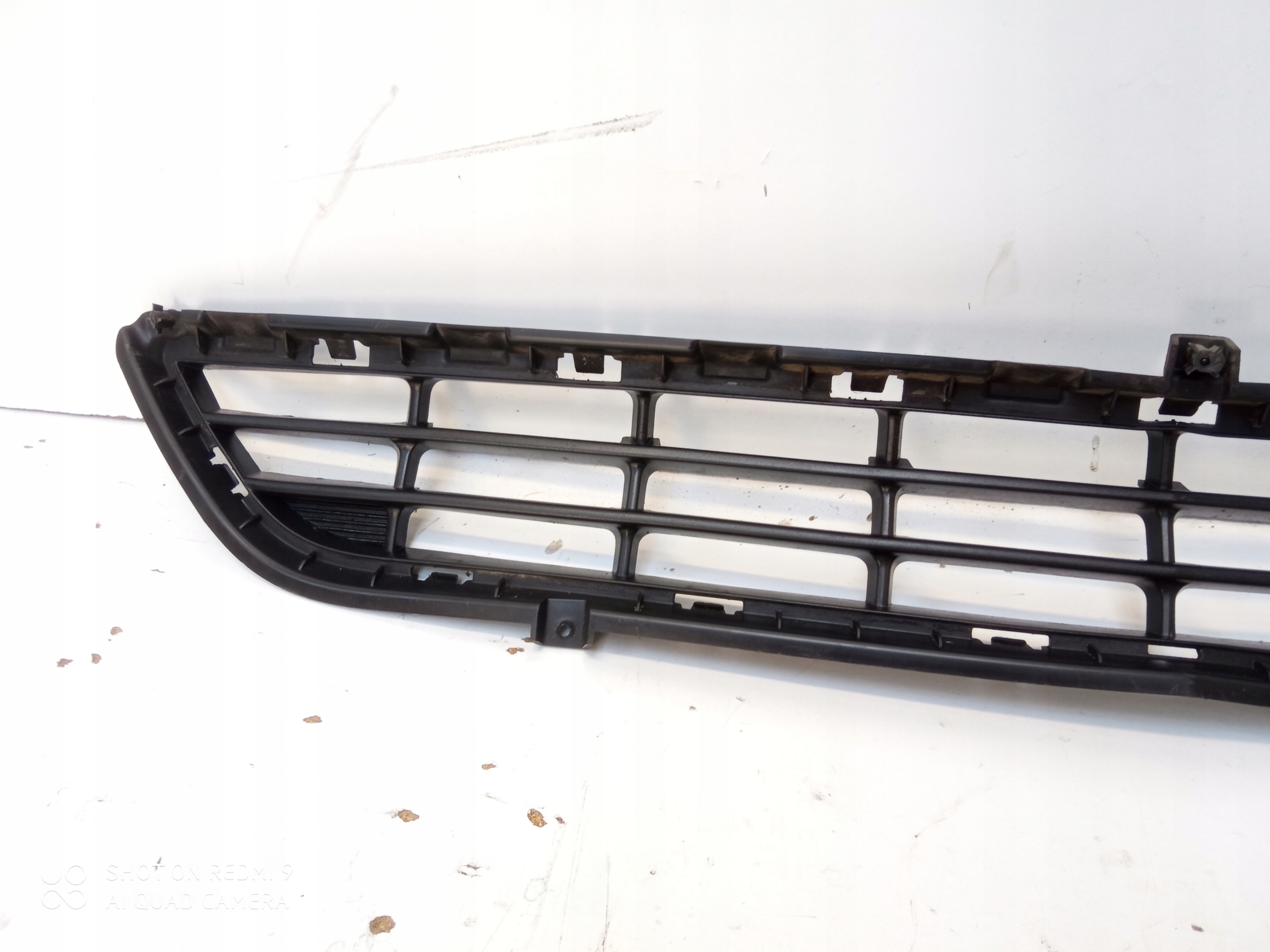 OPEL MOKKA grid central of a bumper front 95080698