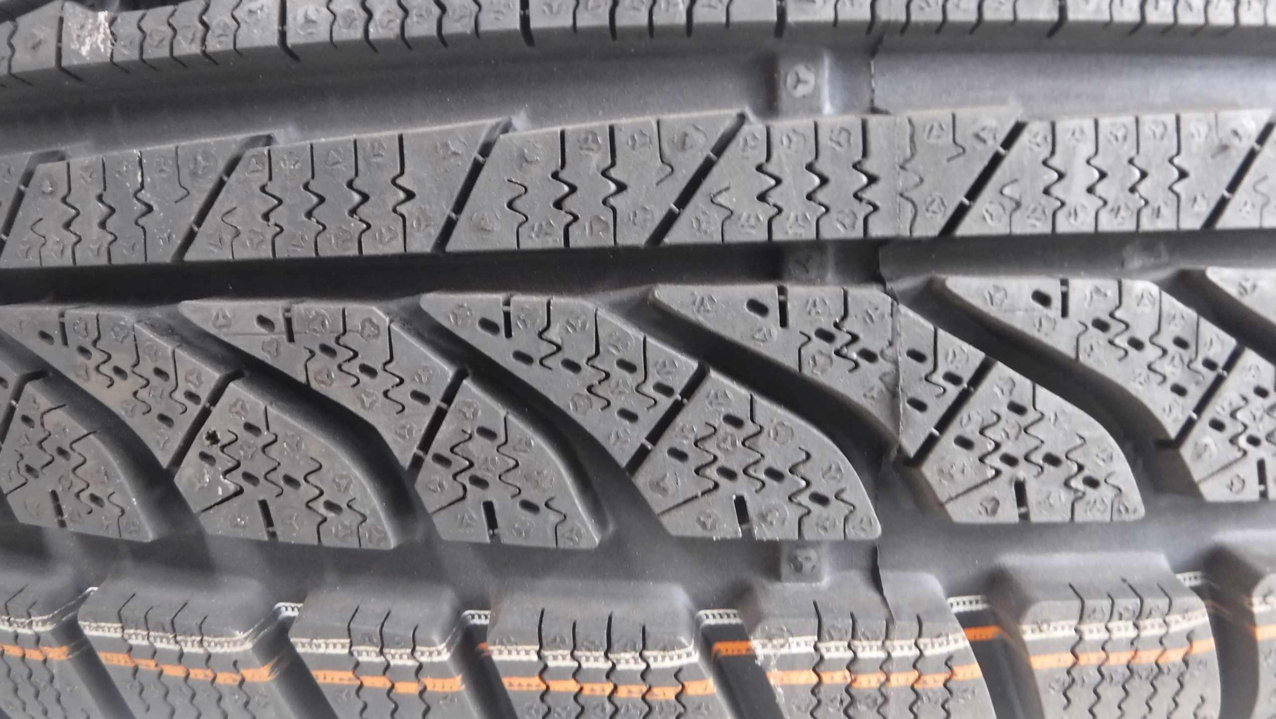 OPONA 165/65/14 79T DUNLOP SP WINTER RESPONSE Marka Dunlop