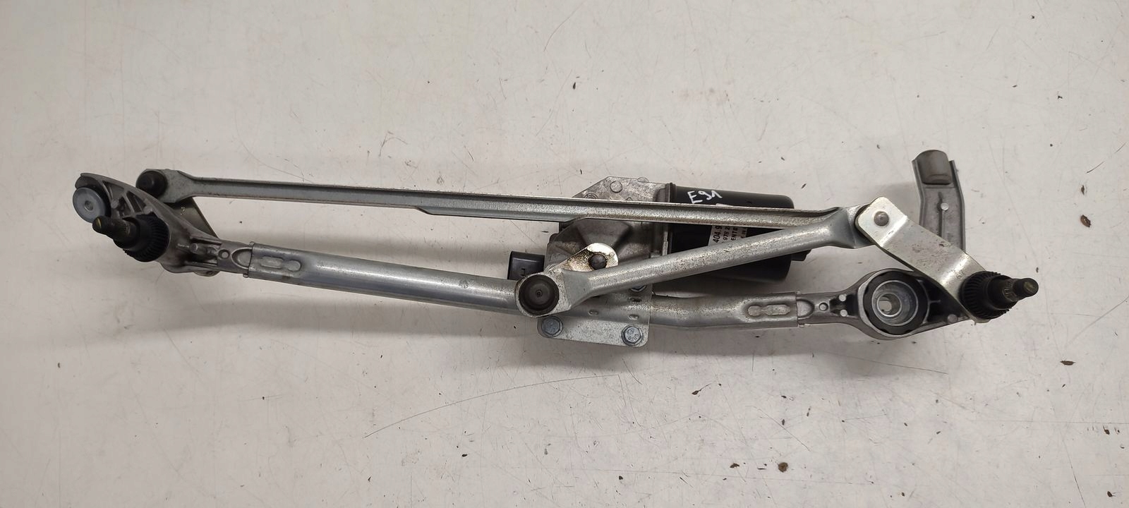 mechanismus stěračů BMW E91 2,0