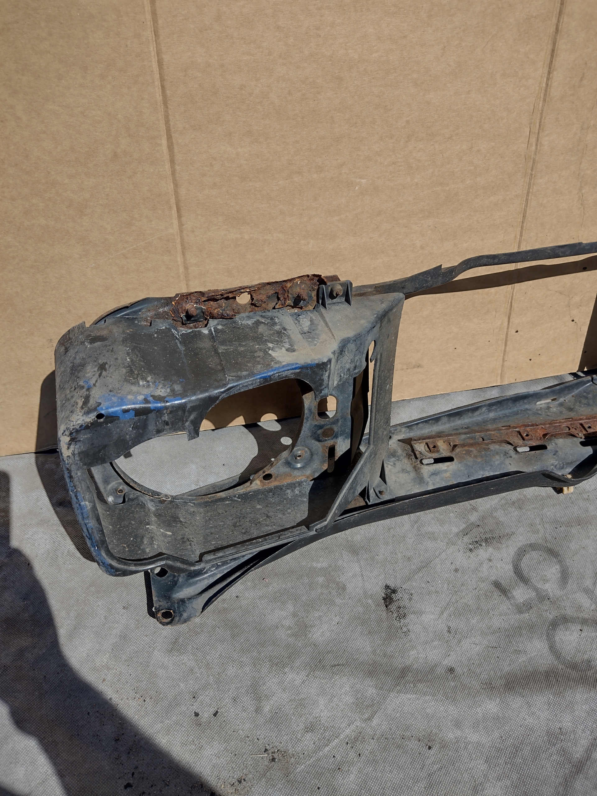 support panel for radiators, pillar Volkswagen Golf II 2 1,8B