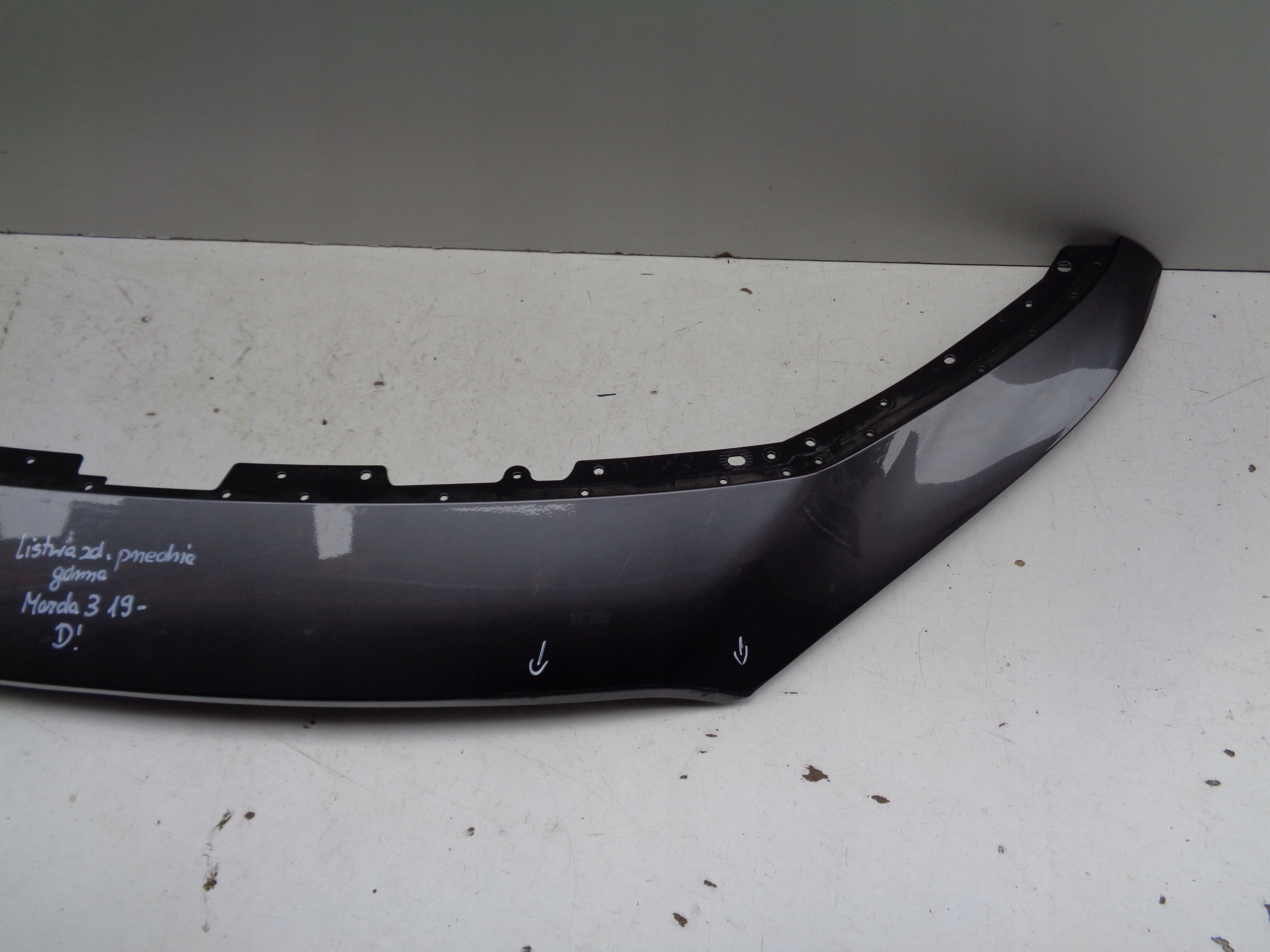 lišta nárazníku Horn maska MAZDA 3 19
