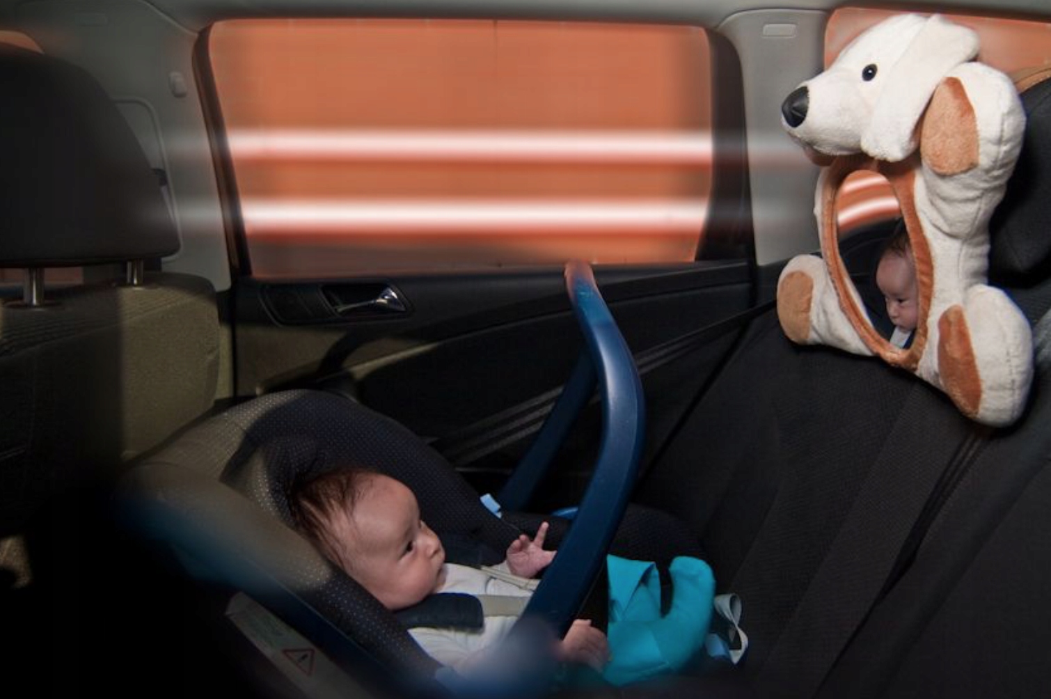 DUŻE LUSTERKO SAMOCHODOWE DO OBSERWACJI DZIECKA EAN (GTIN) 8717703450040