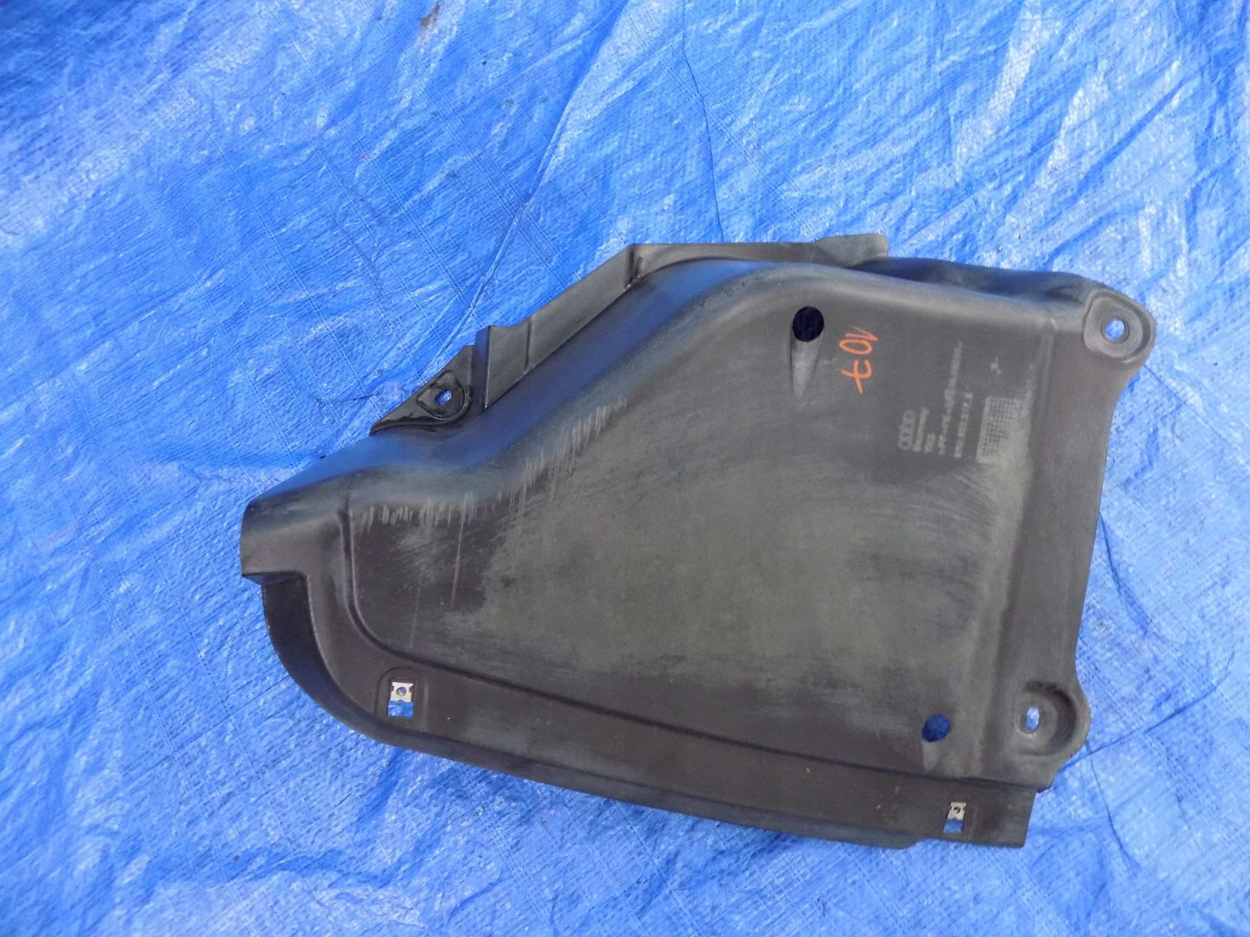 cover chassis left rear part AUDI Q5 8R 09R 2,0TDI