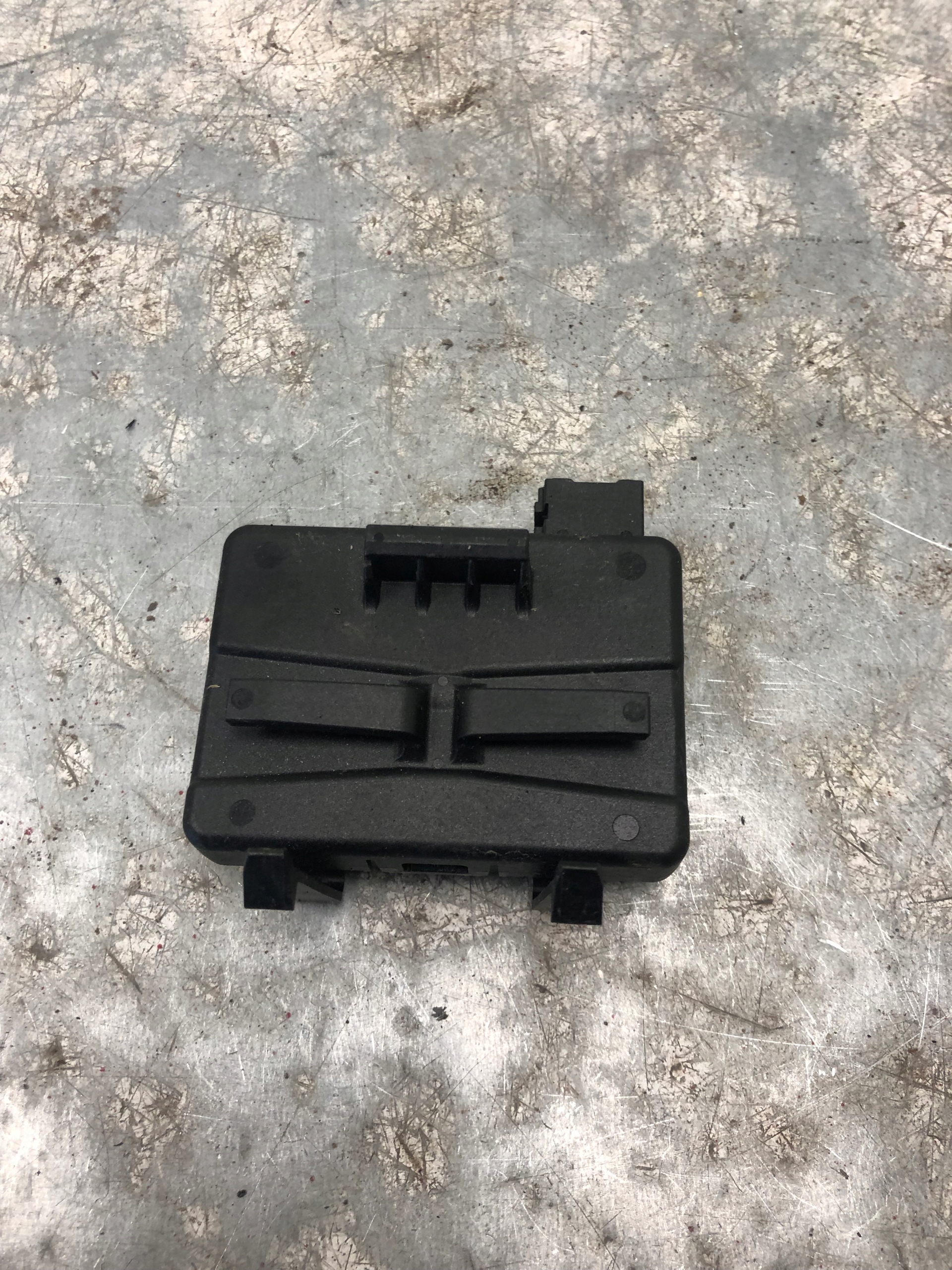 module de la serrure central OPEL INSIGNIA B 13595511