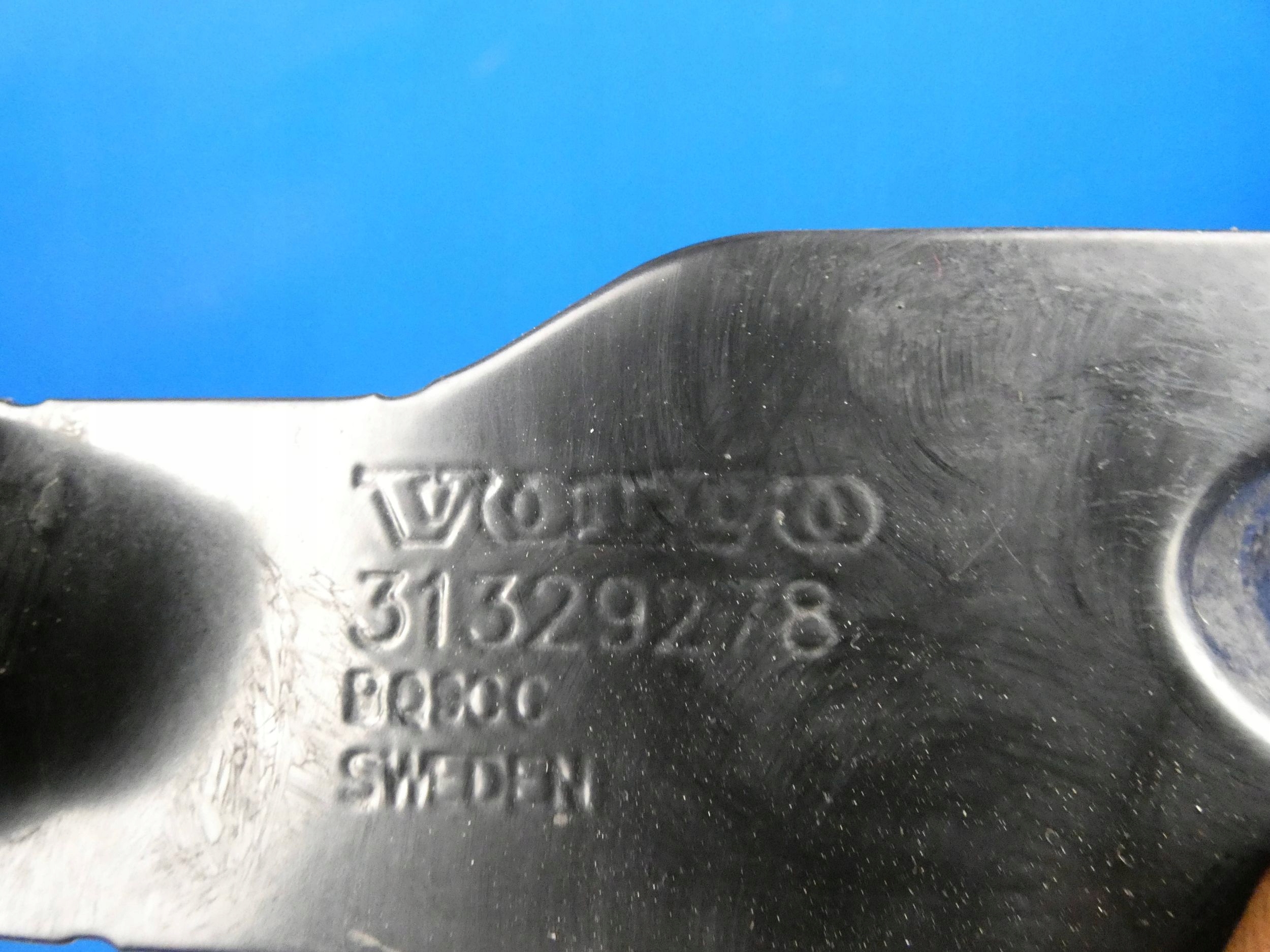 VOLVO V40 II Console Support plaque POMPY ABS
