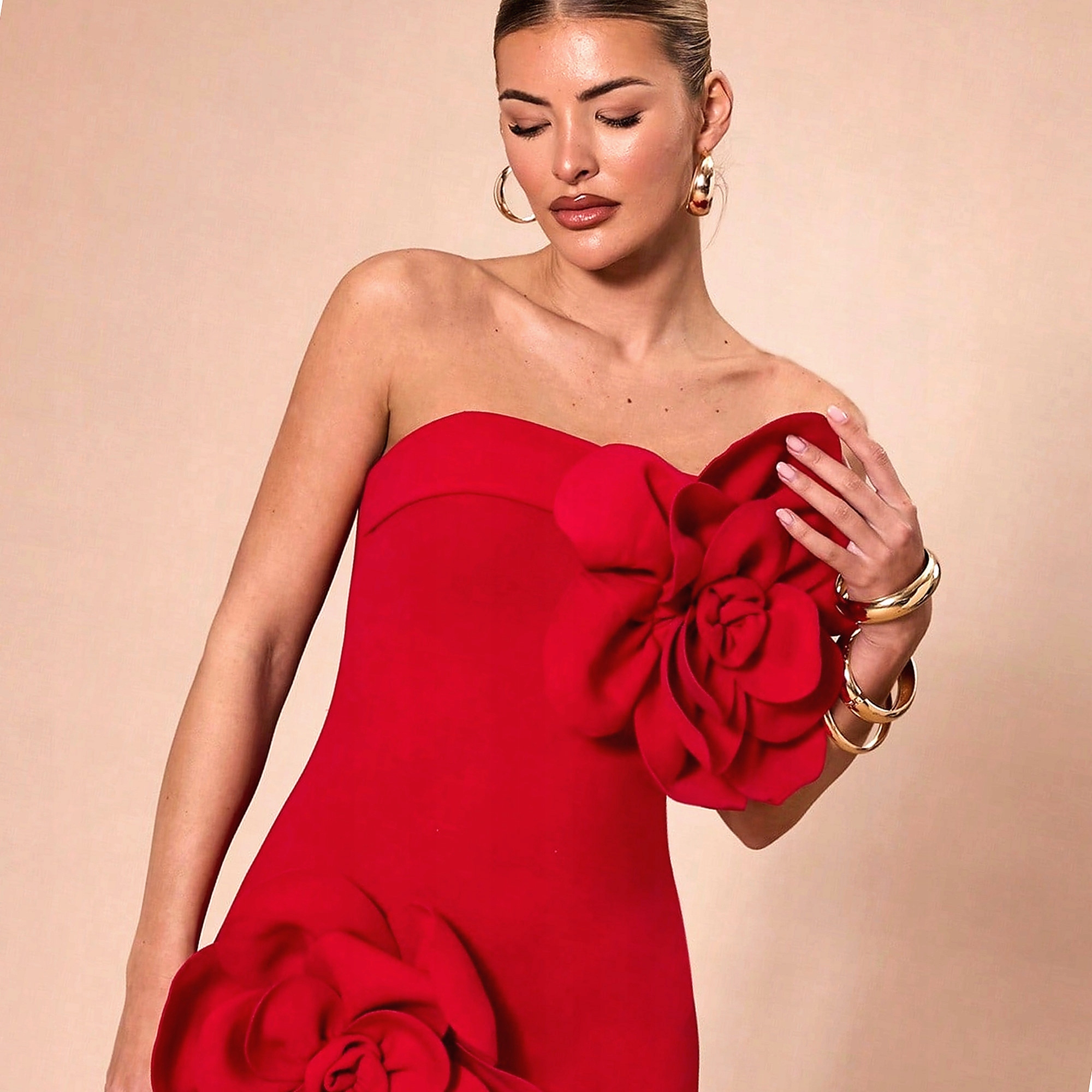 Šaty Přiléhavá Krátká Dámská Tuba s Květy 3D Elegantní Červená S 36
