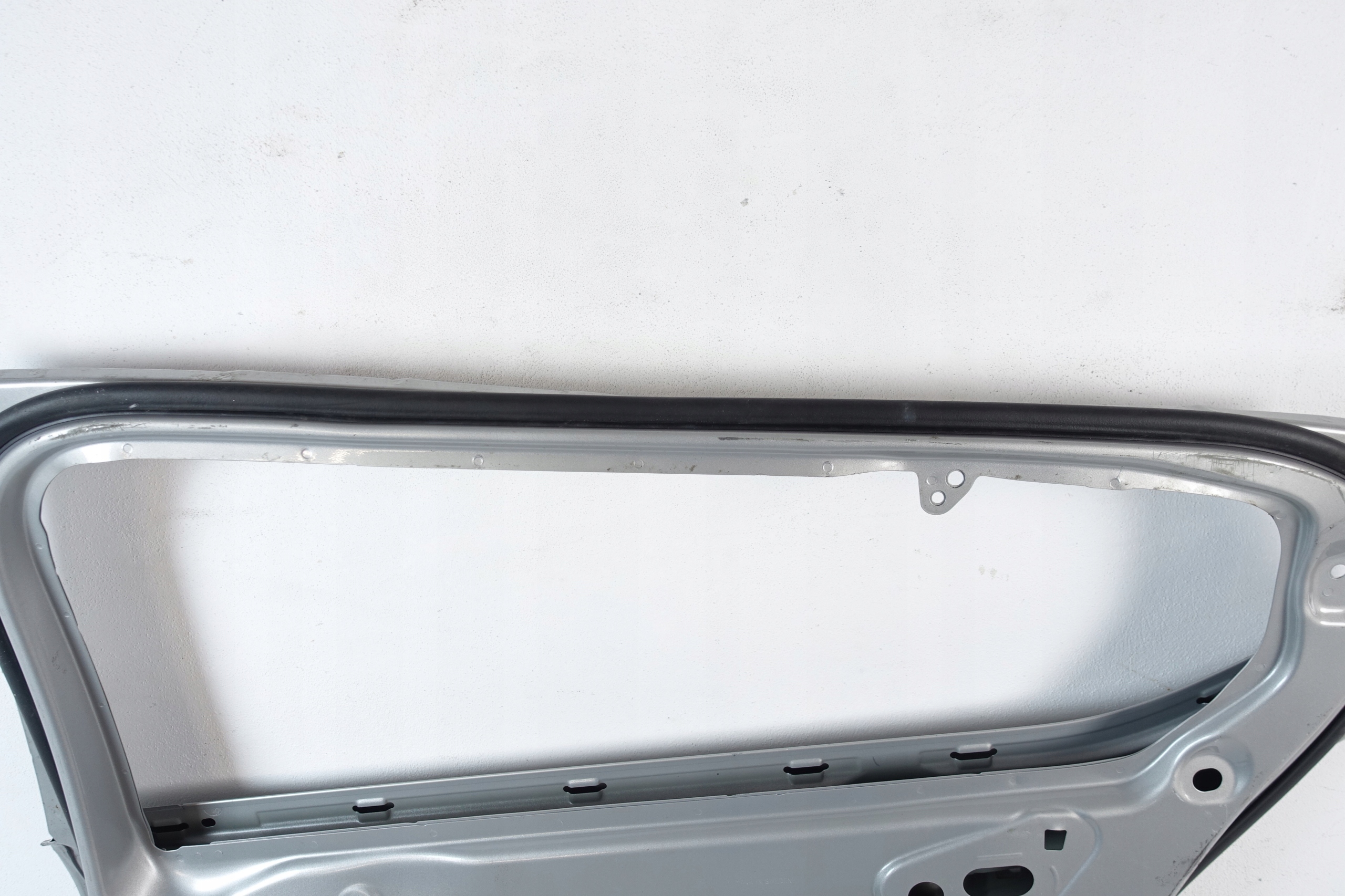 VOLVO C40 2022- door right rear part right rear.