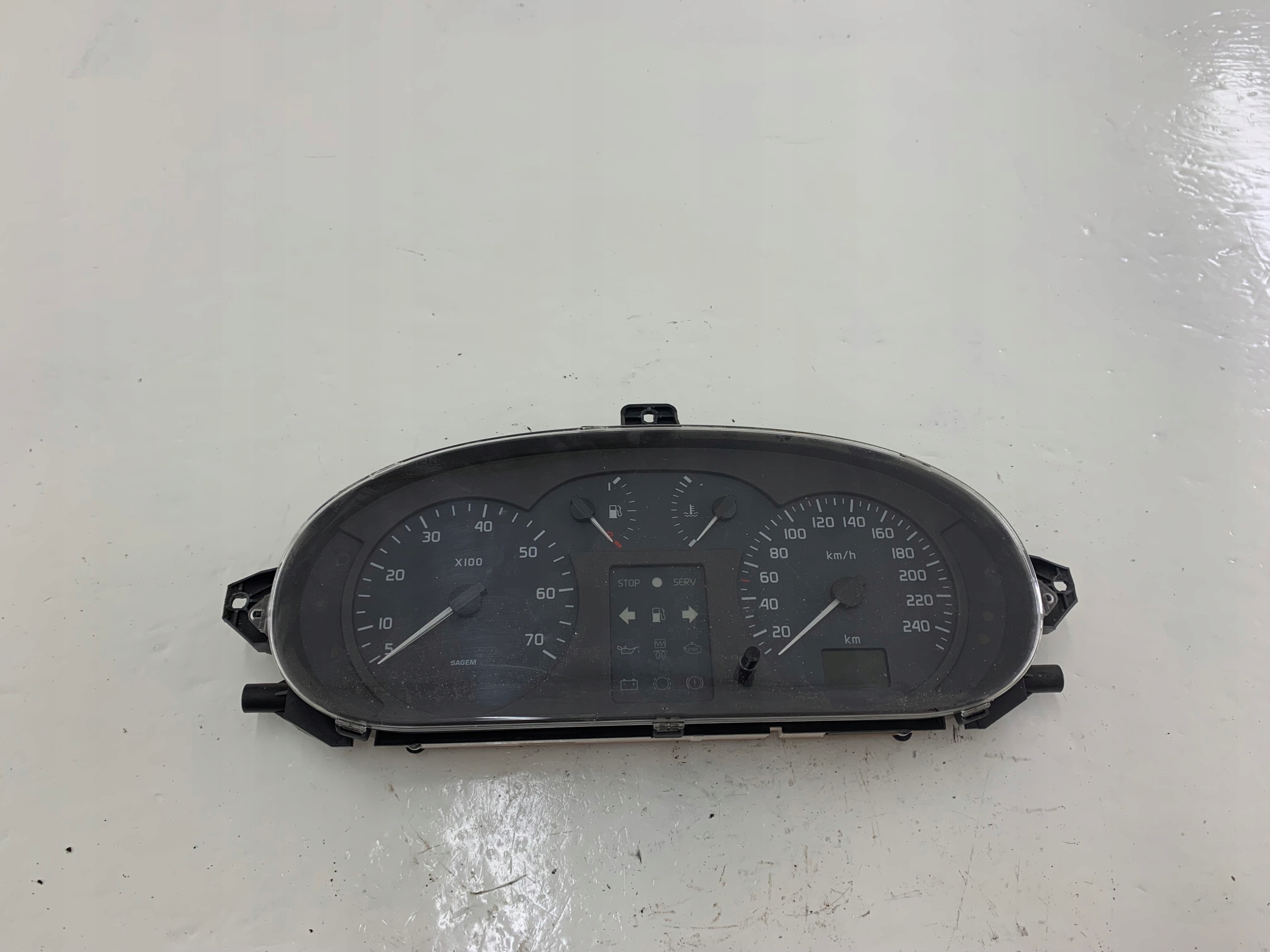 RENAULT SCENIC and 1.6 dials dials P7700427900A