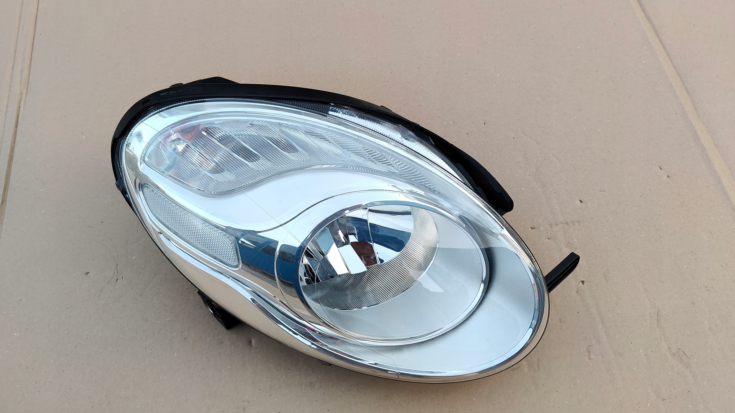 Fiat 500L lampa prawa.Oryginał. 2014-2018.Igła