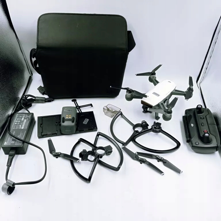 Dji Spark Fly More Combo - Multicoptery i drony - Allegro.pl