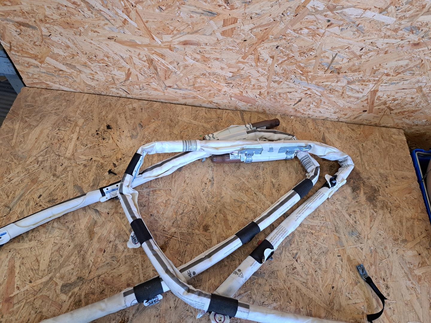 2468600902 - MERCEDES W246 подушка безпеки подушка завісу лівий