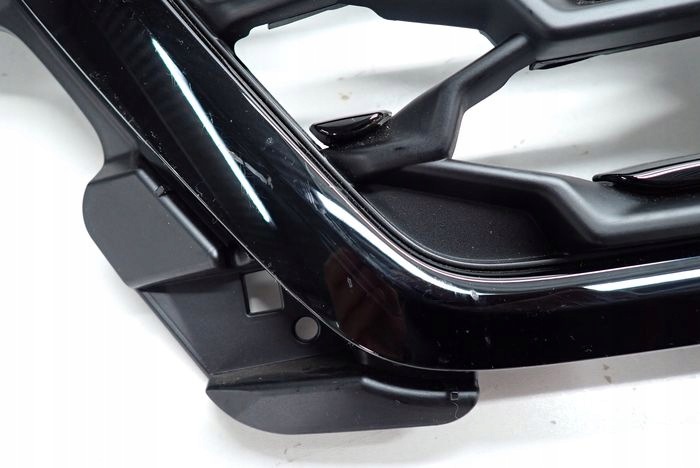 AUDI Q3 II S-LINE 18- grille 83F853651