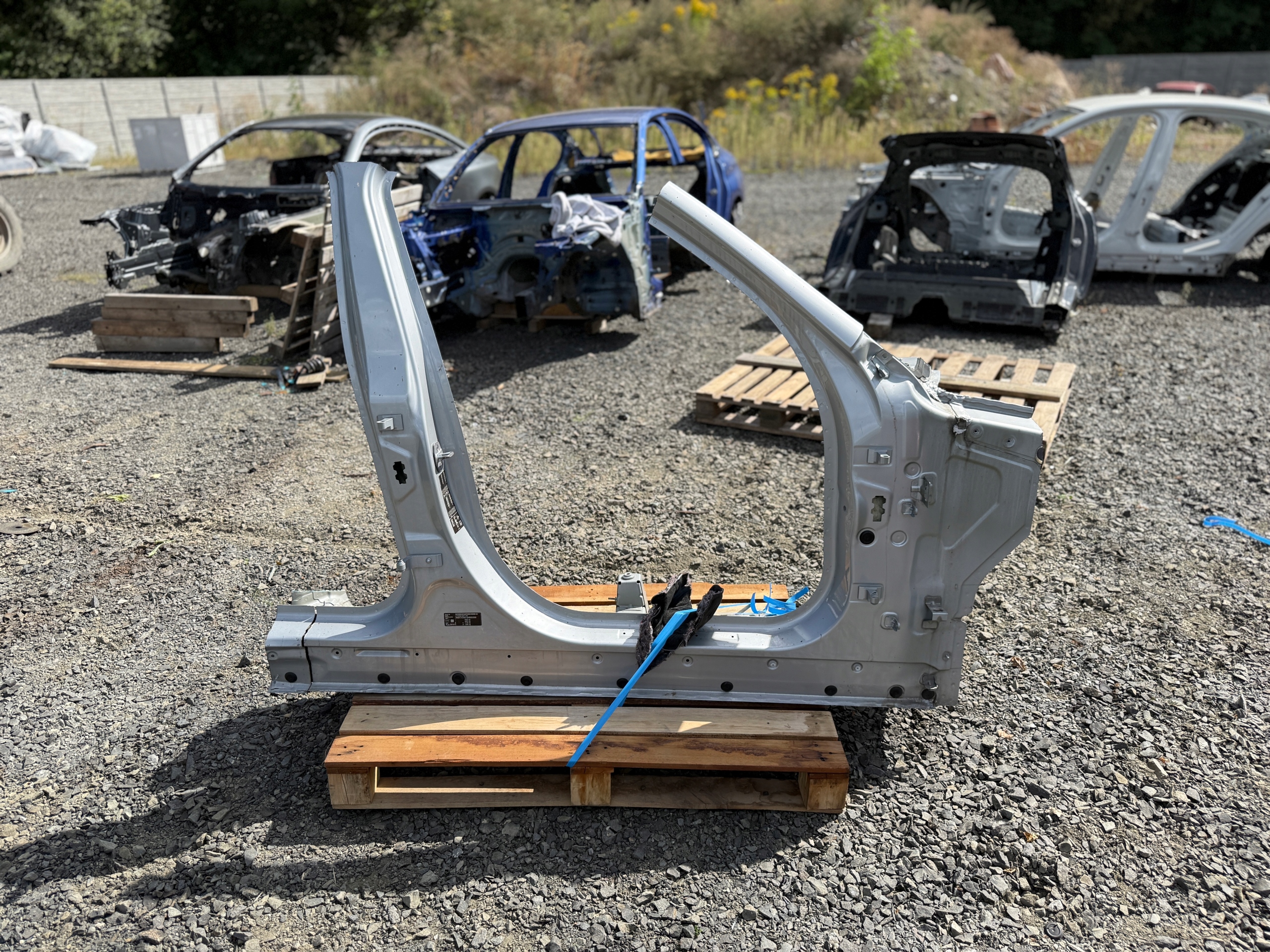 BMW G01 X3 G02 X4 threshold pillar A B right side A83 SREBRNY