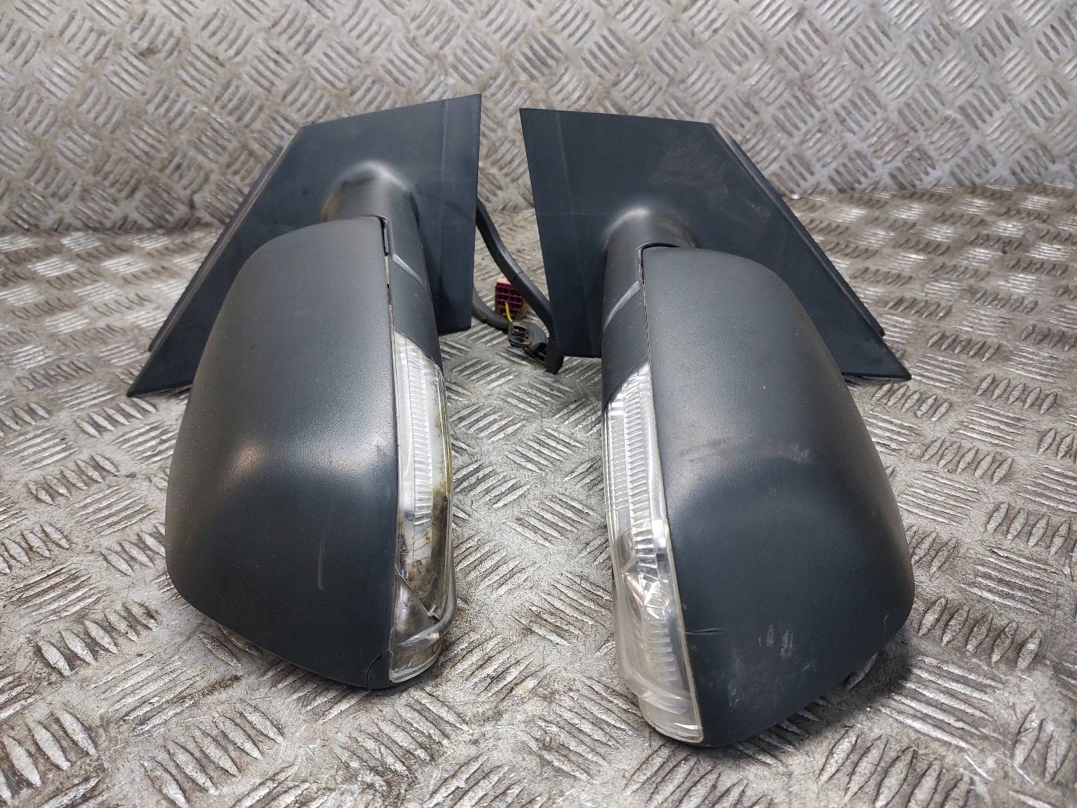 mirror left + right manually VOLKSWAGEN POLO IV LIFT