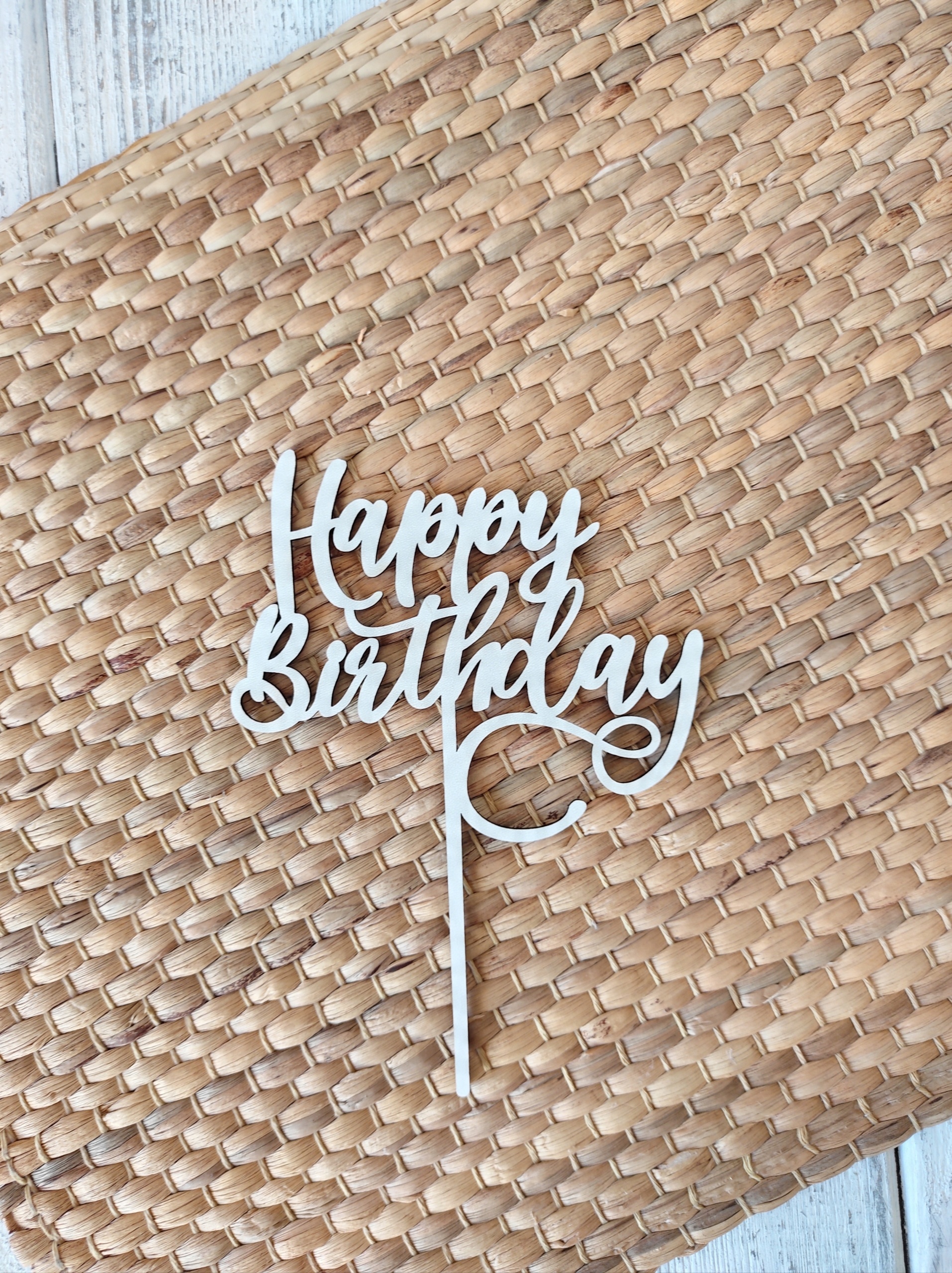 

Topper na tort Happy Birthday biały