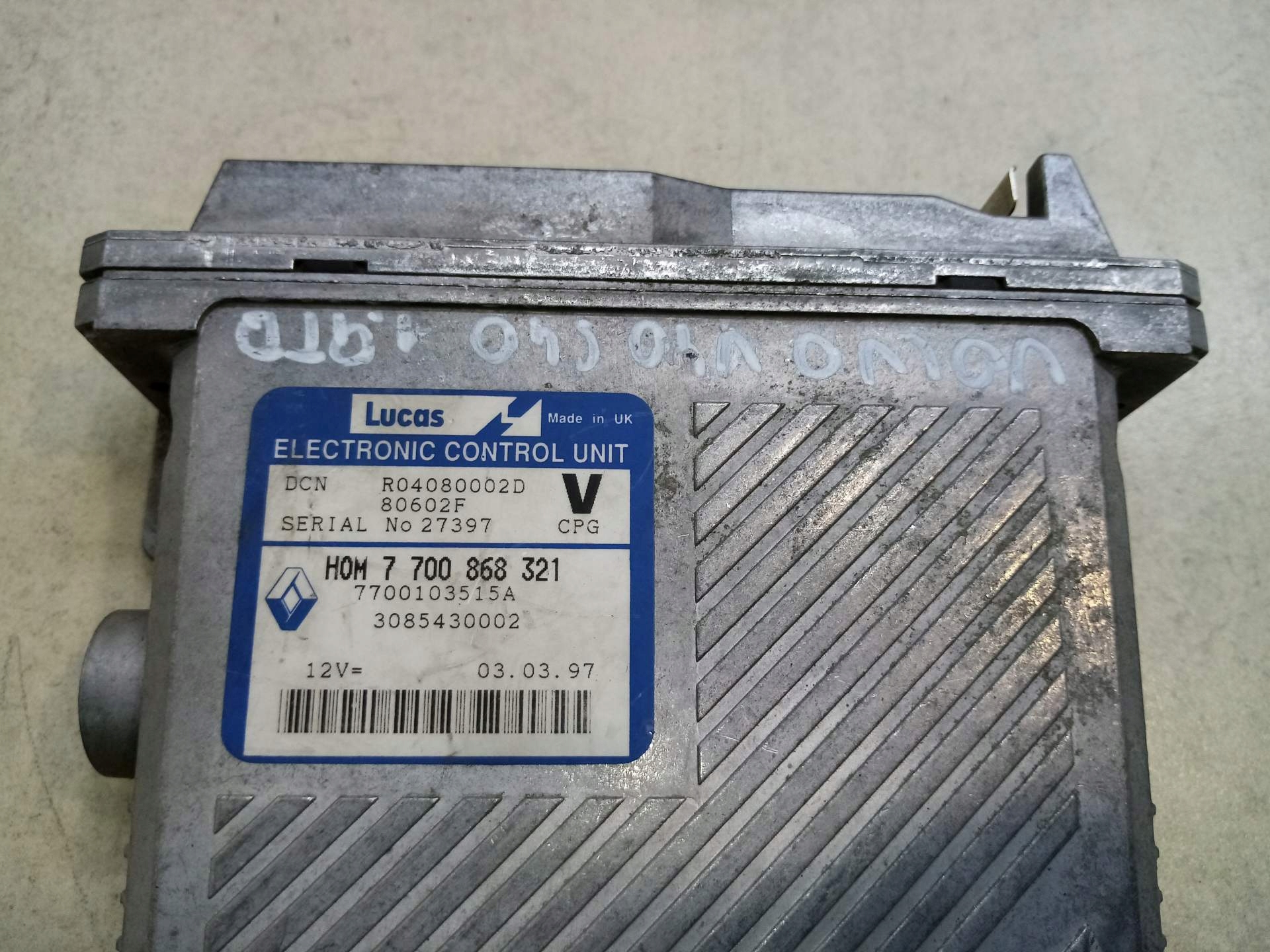 control unit of the engine VOLVO V40 1.9 TD 7700868321