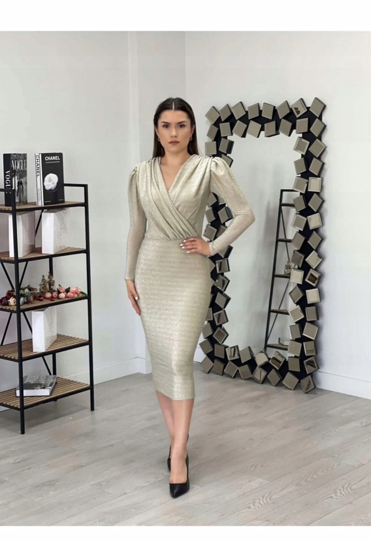 Elegantní Šaty MIDI S Bufetovými Rukávy A Splývavým Výstřihem 50 5IA